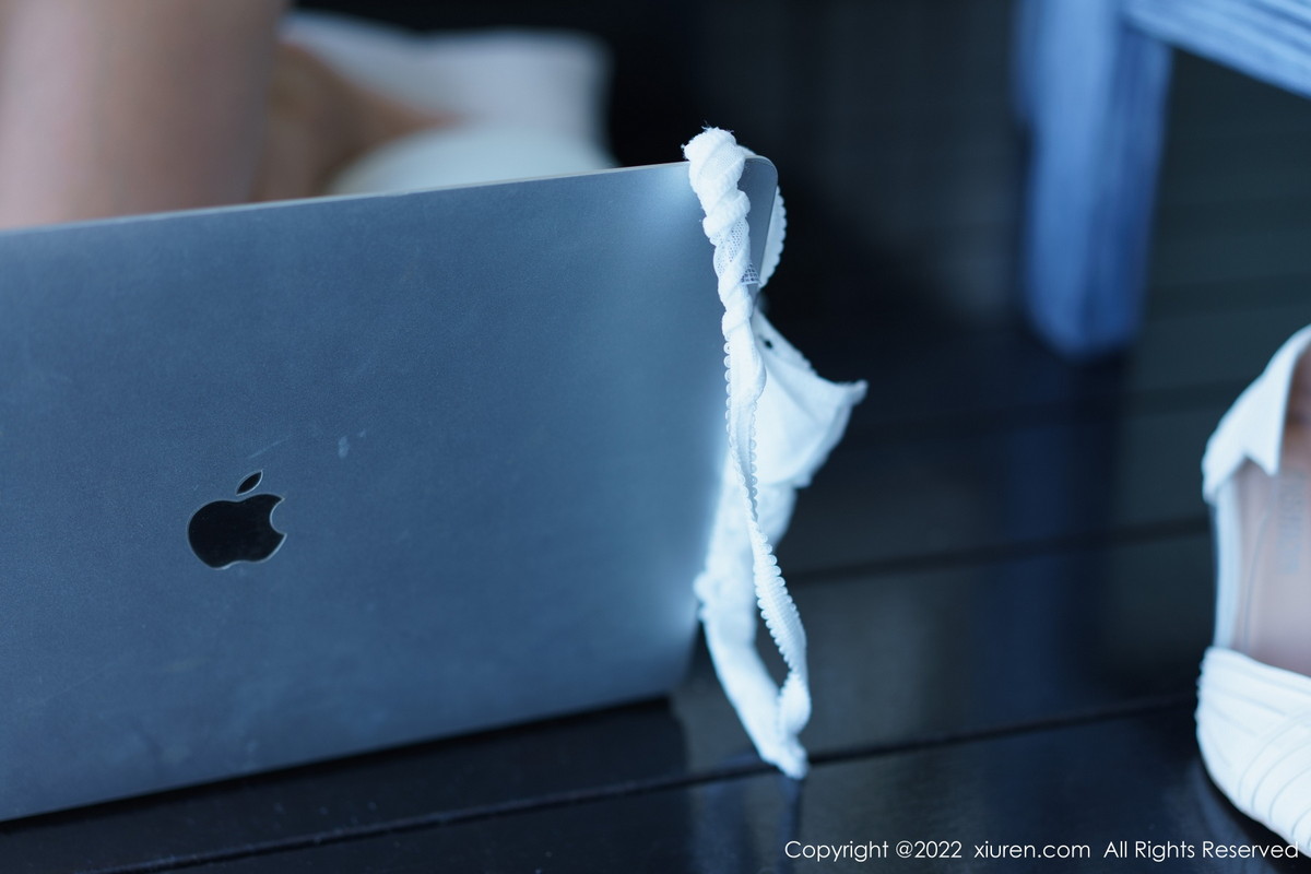 【XiuRen秀人網】20221222Vol6032laura阿姣【92P】-[秀人套图]