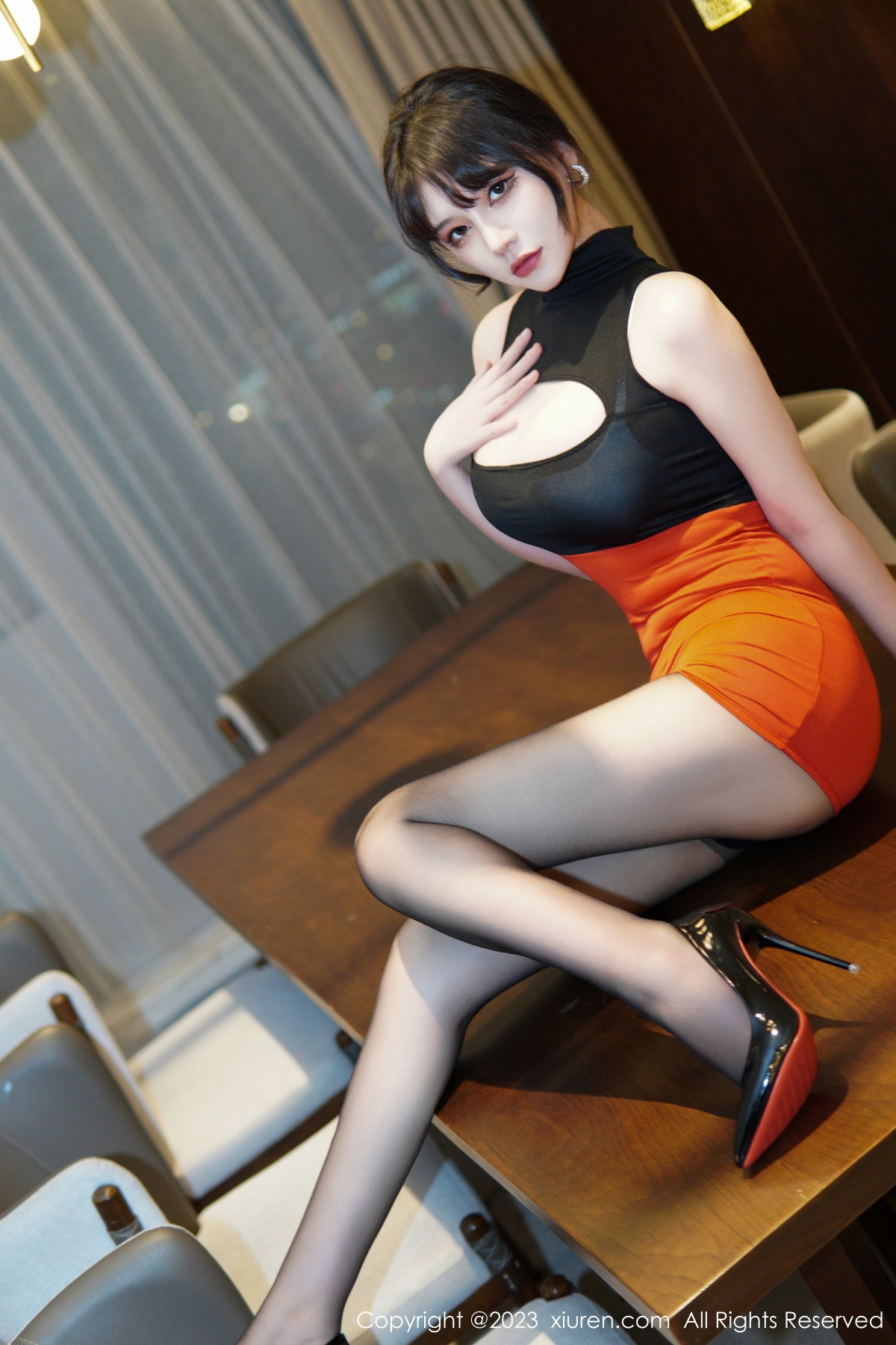 【XiuRen秀人網】20230103Vol6075桃桃子-完整版無水印寫真【77P】-[秀人套图]