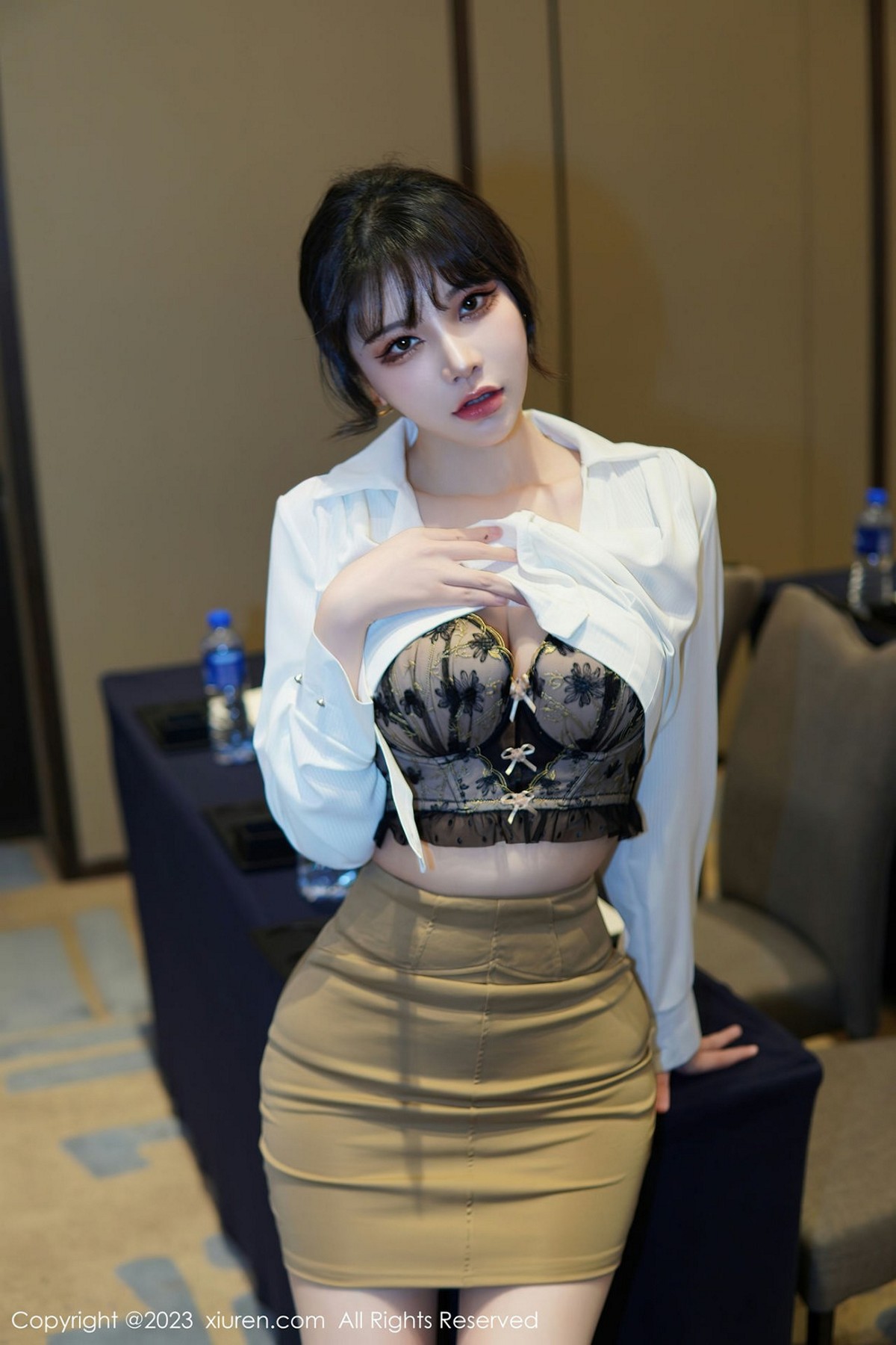 【XiuRen秀人網】20230110Vol6111桃桃子【86P】-[秀人套图]