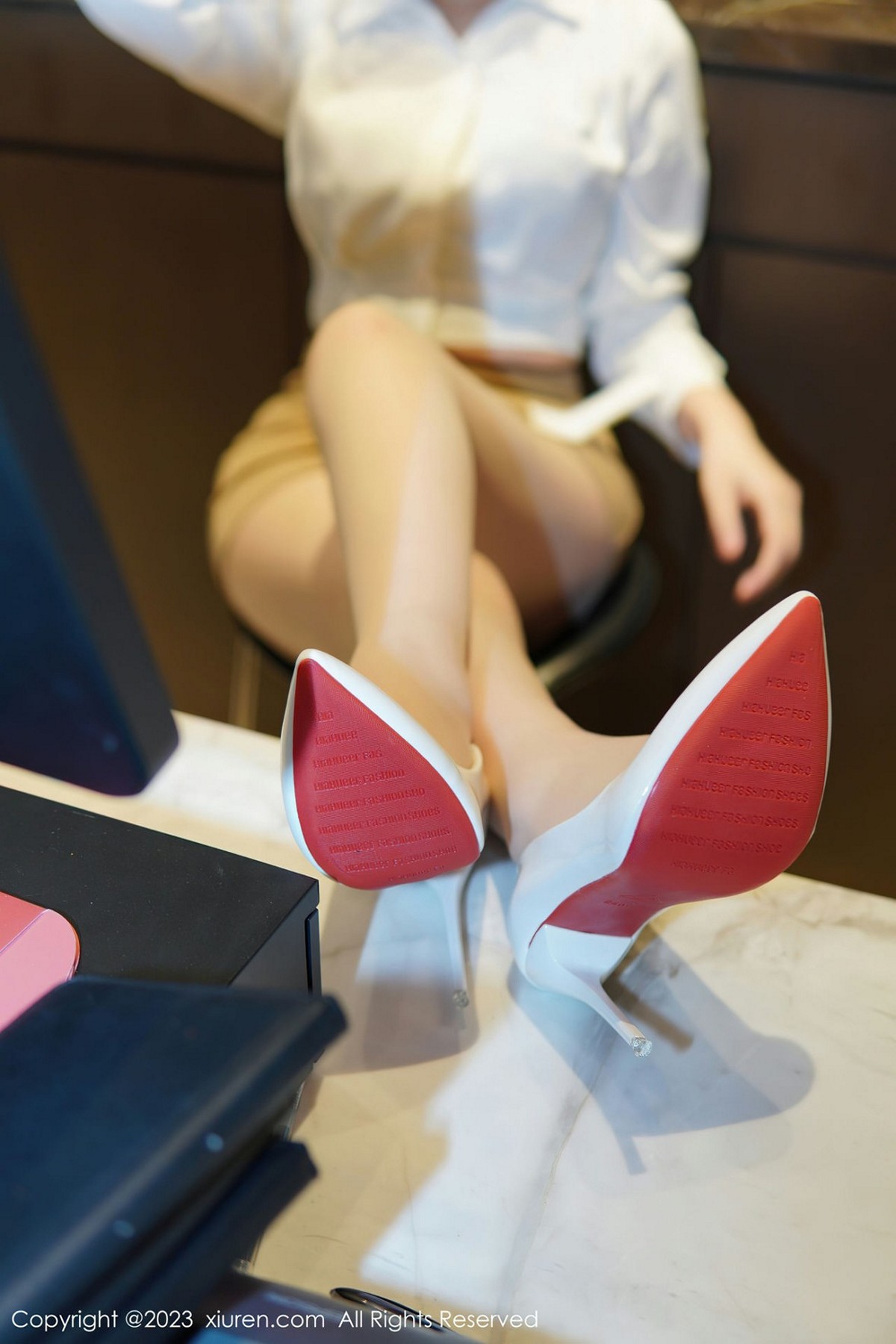 【XiuRen秀人網】20230110Vol6111桃桃子【86P】-[秀人套图]