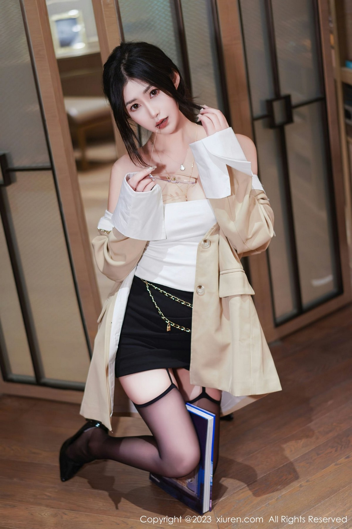 【XiuRen秀人網】20230113Vol6129laura阿姣【71P】-[秀人套图]