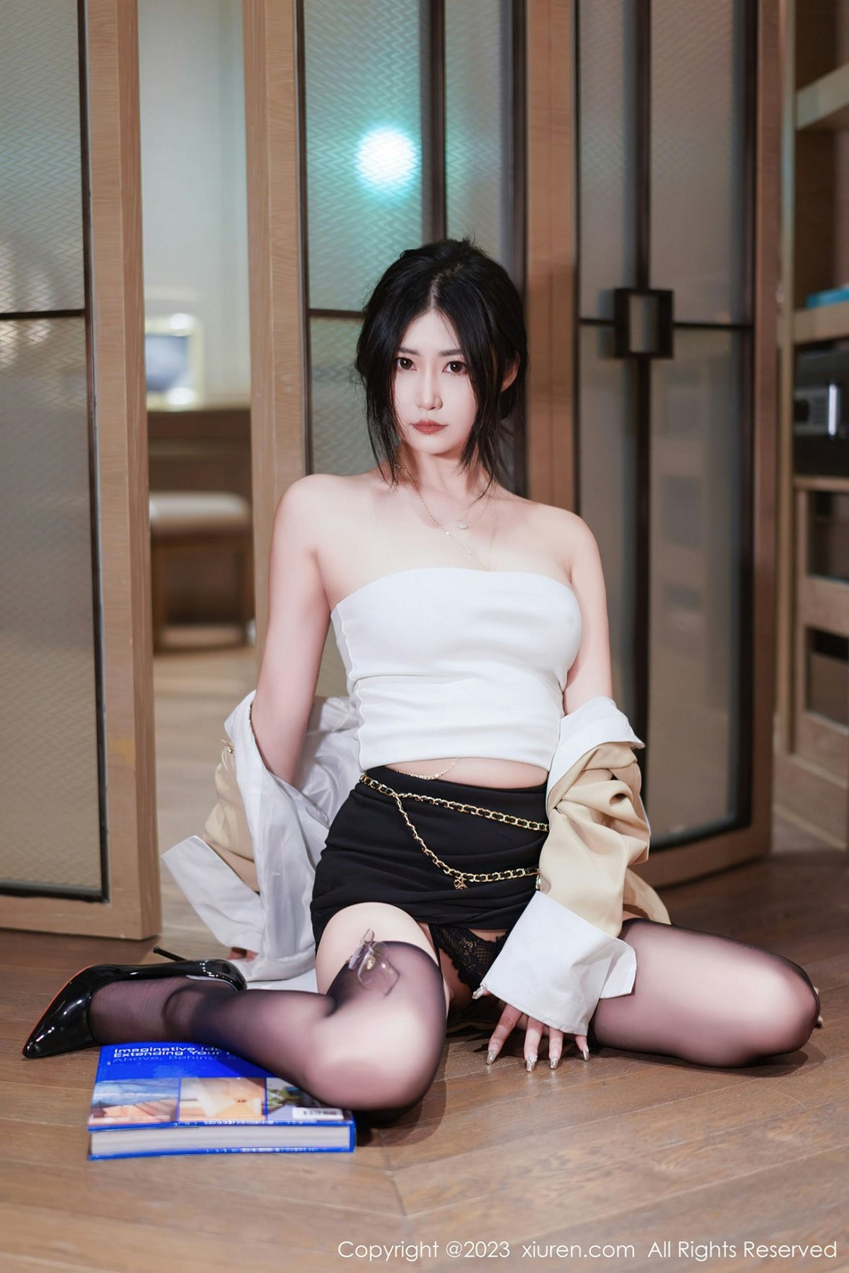 【XiuRen秀人網】20230113Vol6129laura阿姣【71P】-[秀人套图]