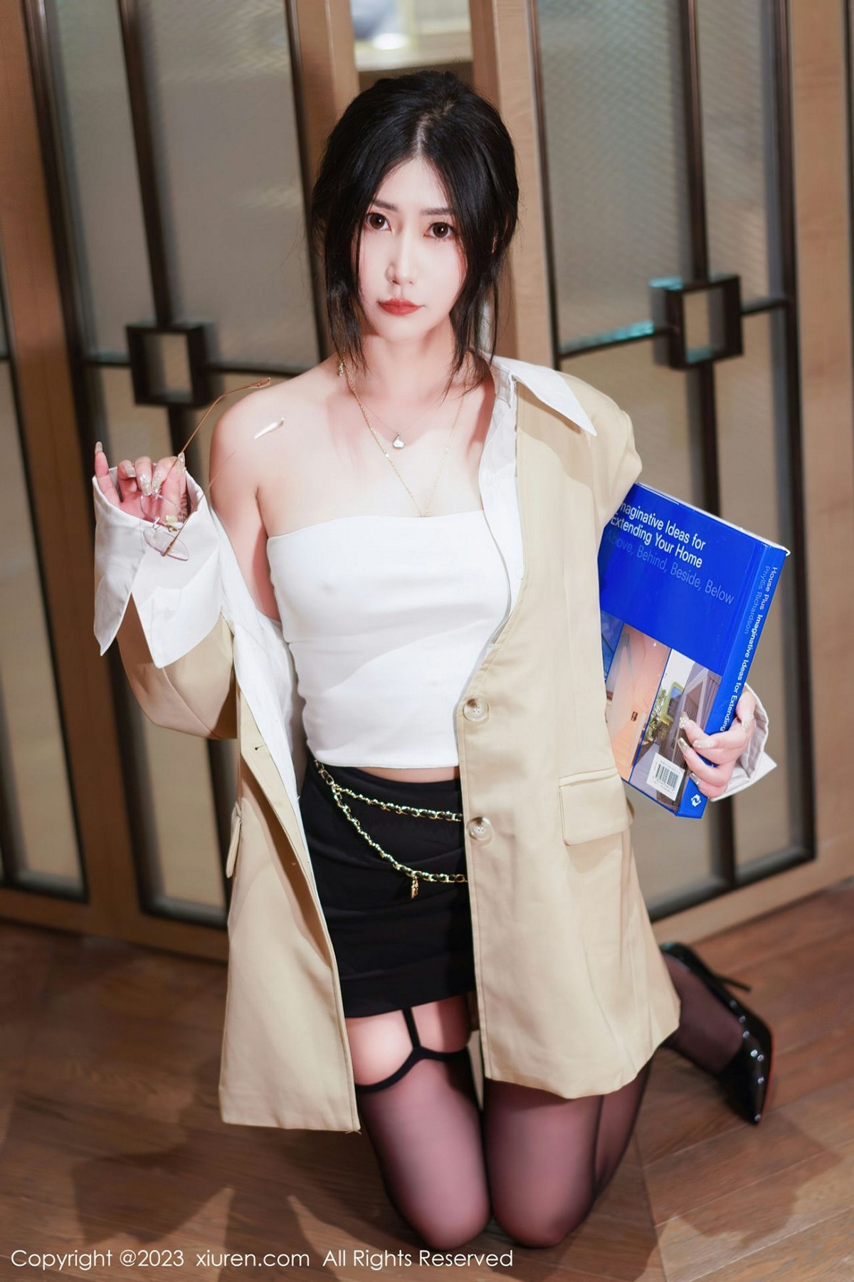 【XiuRen秀人網】20230113Vol6129laura阿姣【71P】-[秀人套图]