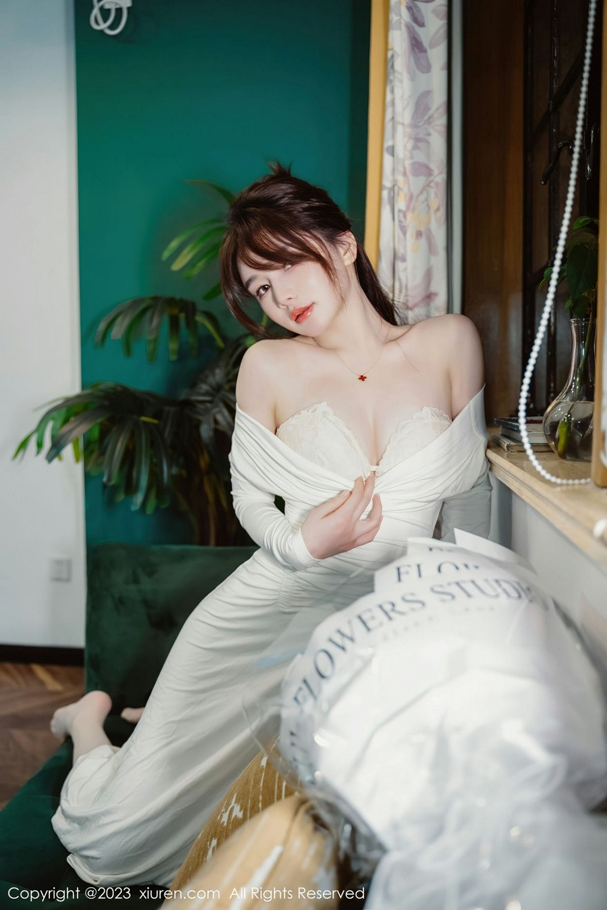 【XiuRen秀人網】20230129Vol6182婠婠麽【79P】-[秀人套图]