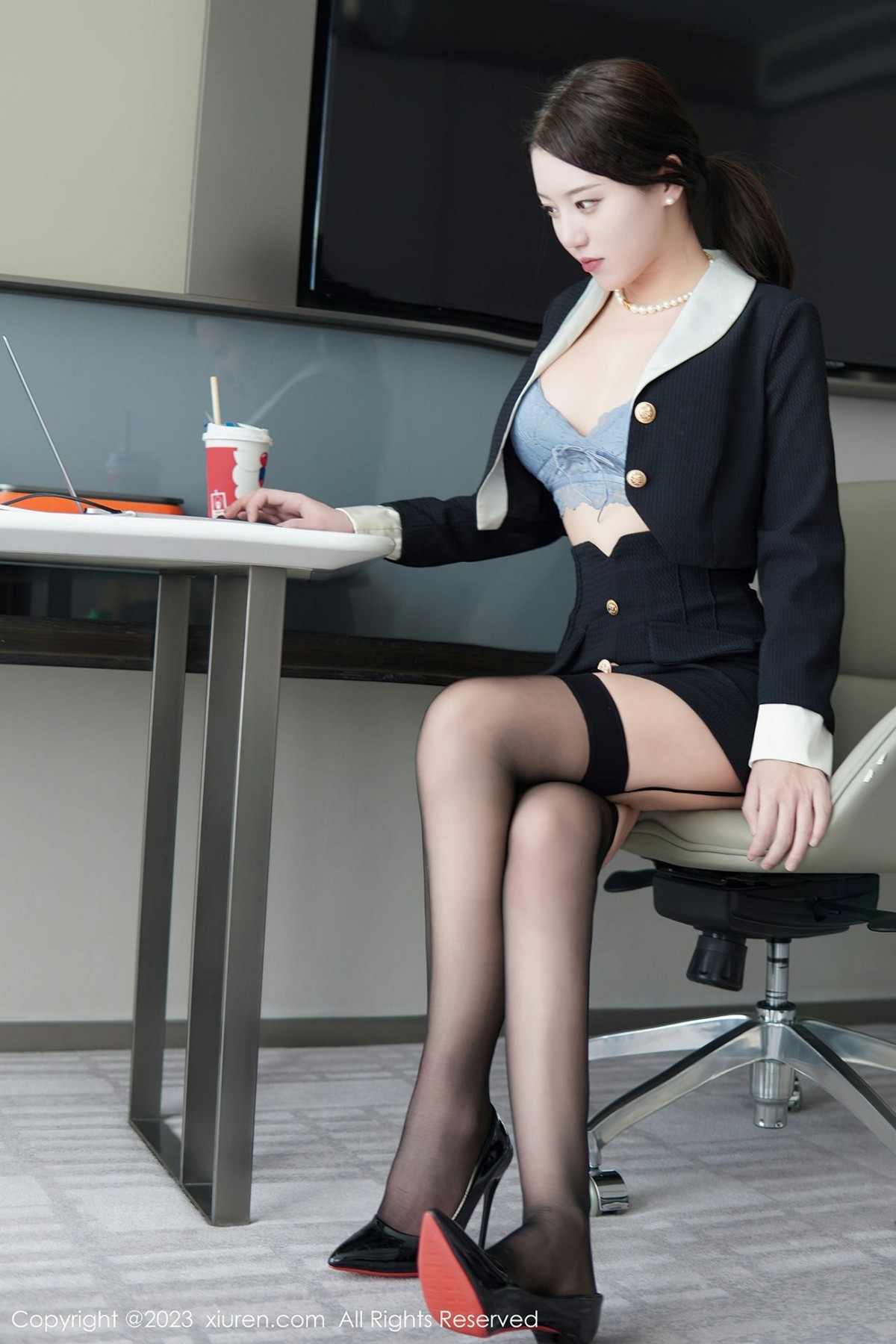 【XiuRen秀人網】20230208Vol6231米娜MnaL【83P】-[秀人套图]