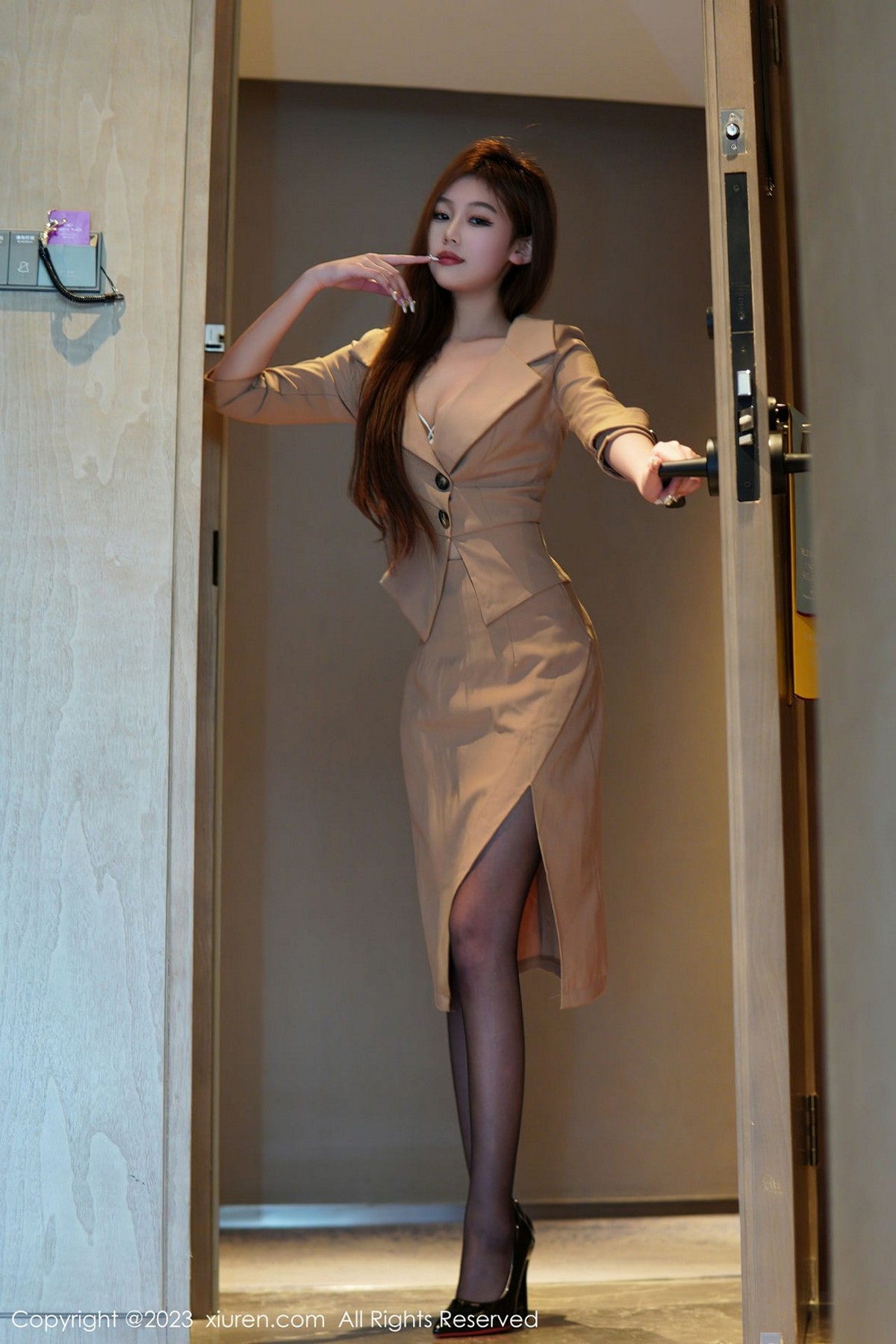 【XiuRen秀人網】20230214Vol6260早川京子【86P】-[秀人套图]