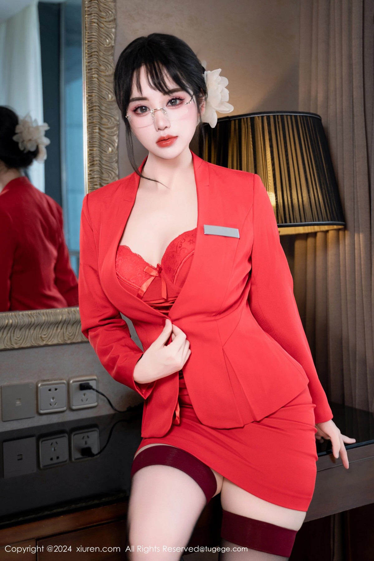 【XiuRen秀人網】20240409Vol8360汐汐愛吃草莓【60P】-[秀人套图]