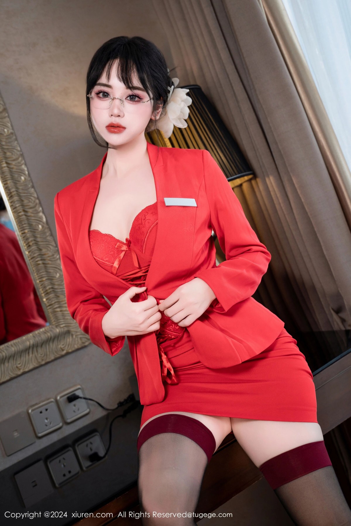 【XiuRen秀人網】20240409Vol8360汐汐愛吃草莓【60P】-[秀人套图]