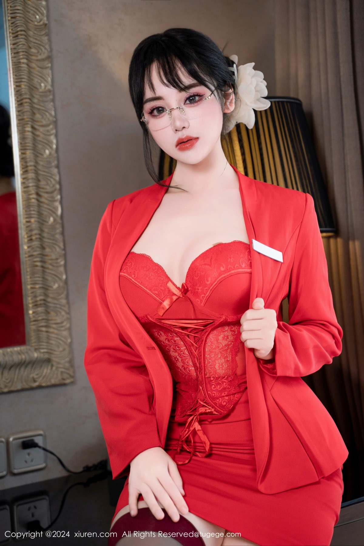 【XiuRen秀人網】20240409Vol8360汐汐愛吃草莓【60P】-[秀人套图]