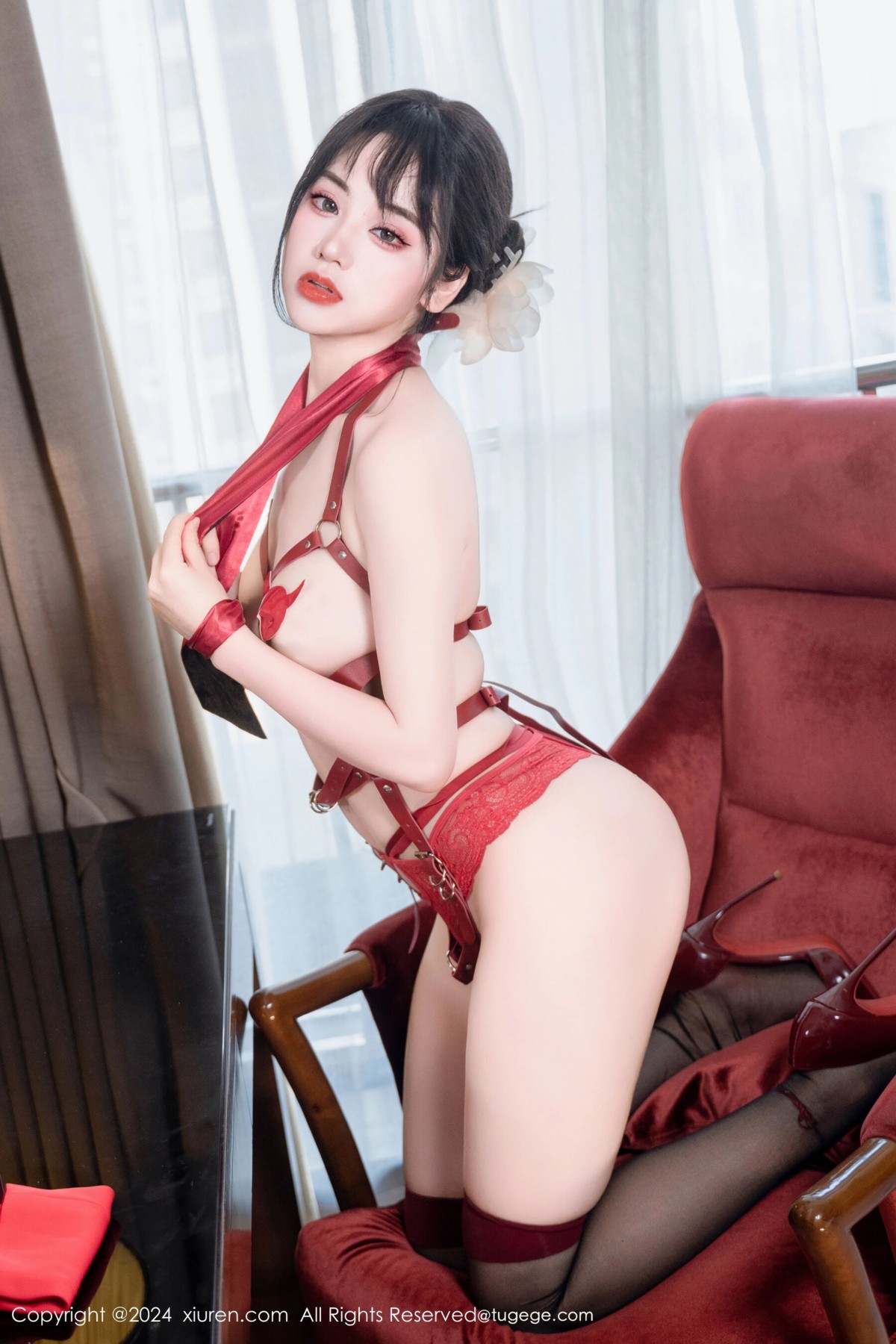 【XiuRen秀人網】20240409Vol8360汐汐愛吃草莓【60P】-[秀人套图]