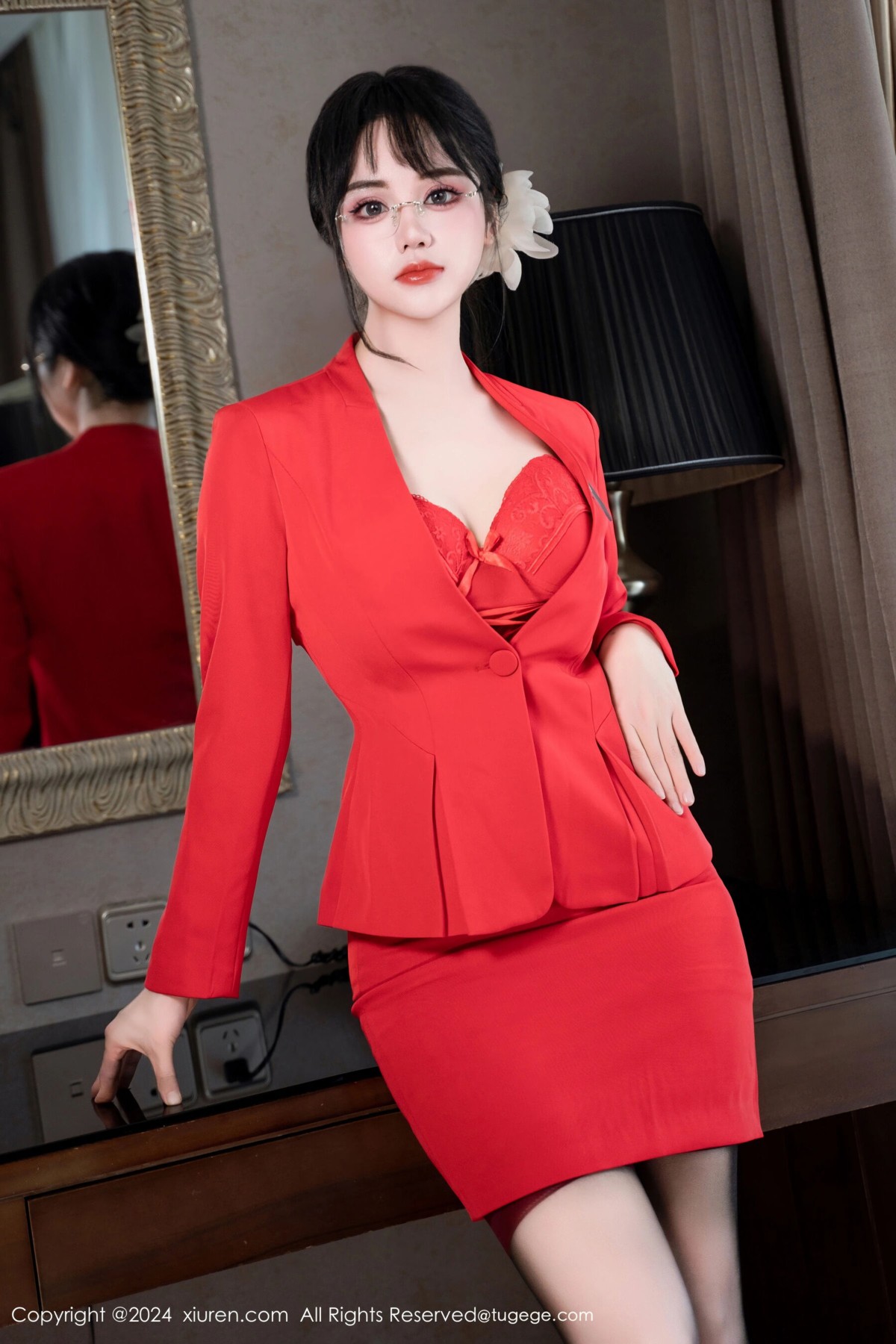 【XiuRen秀人網】20240409Vol8360汐汐愛吃草莓【60P】-[秀人套图]