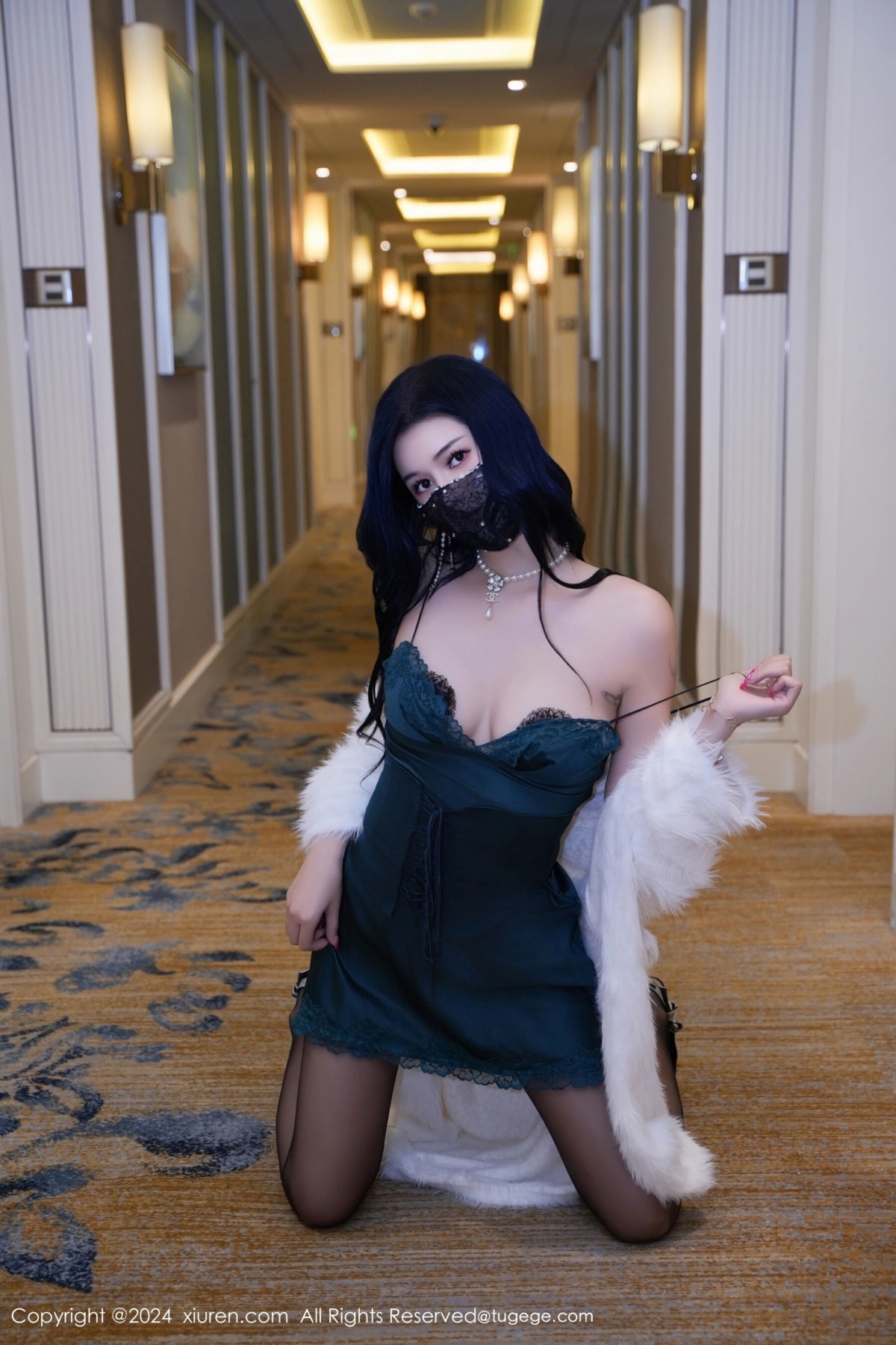 【XiuRen秀人網】20240411Vol8371綺裏嘉ula【77P】-[秀人套图]