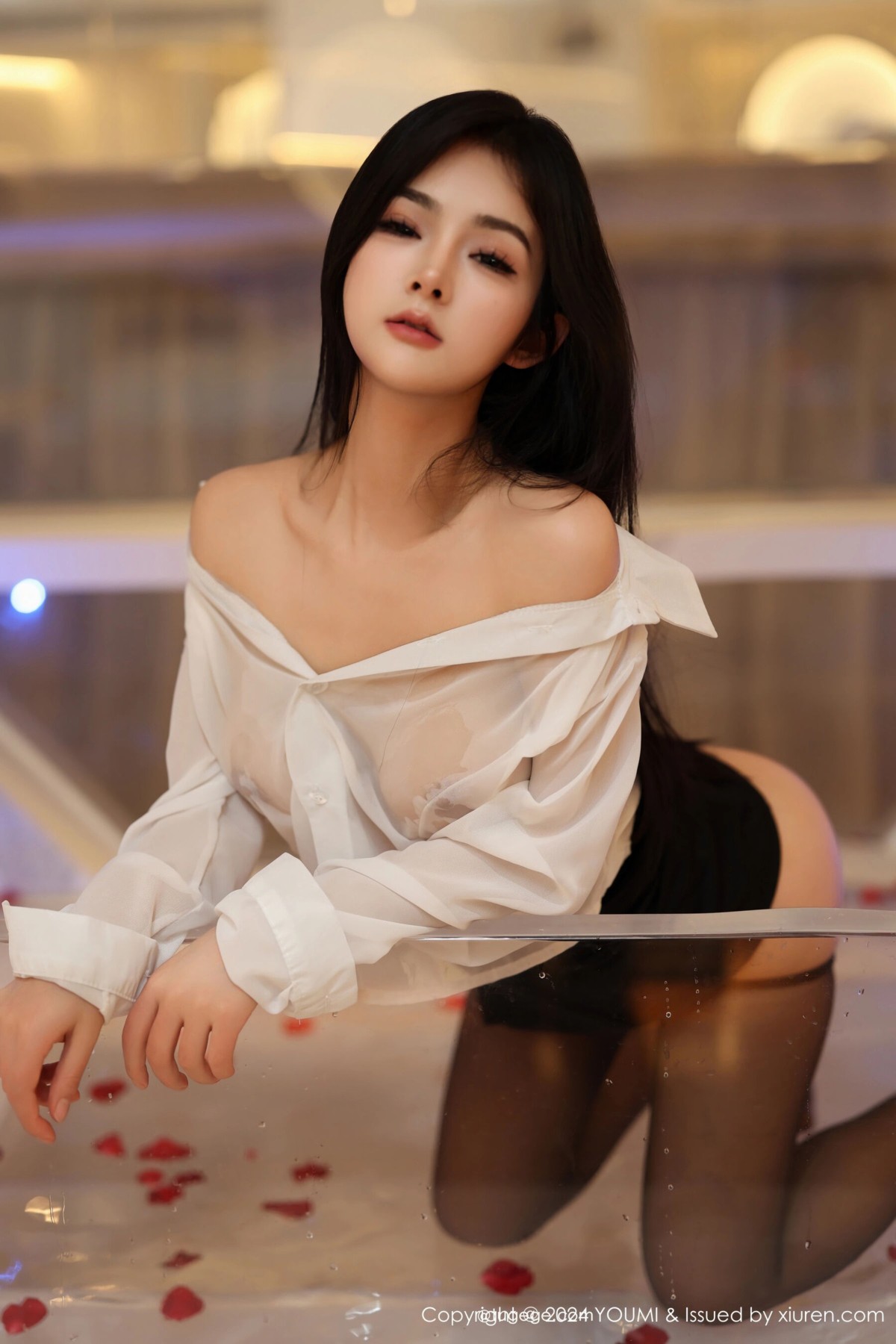 【YOUMI尤蜜薈】20240412Vol1050譚小靈【90P】-[秀人套图]