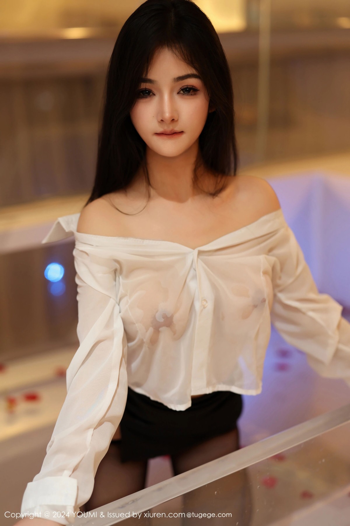 【YOUMI尤蜜薈】20240412Vol1050譚小靈【90P】-[秀人套图]