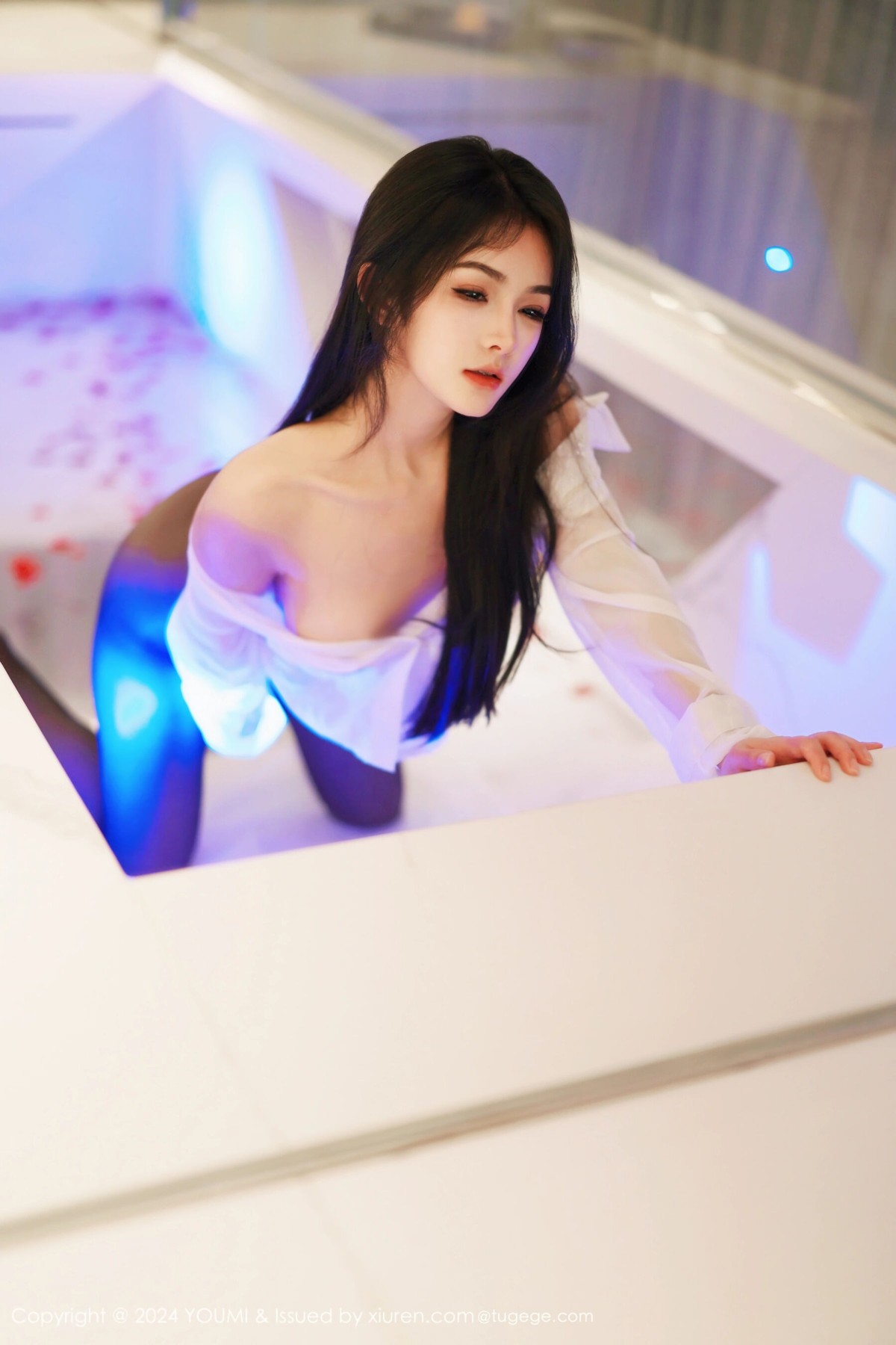 【YOUMI尤蜜薈】20240412Vol1050譚小靈【90P】-[秀人套图]