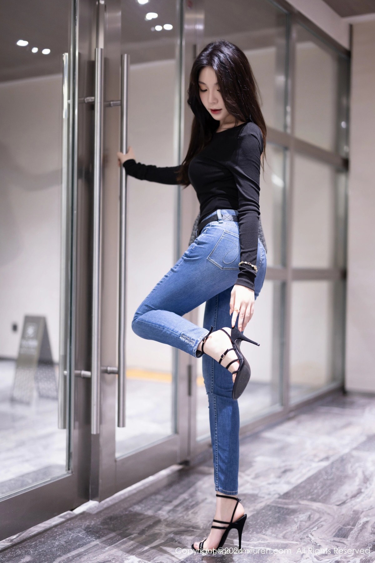 【XiuRen秀人網】20240412Vol8385徐莉芝Booty【92P】-[秀人套图]