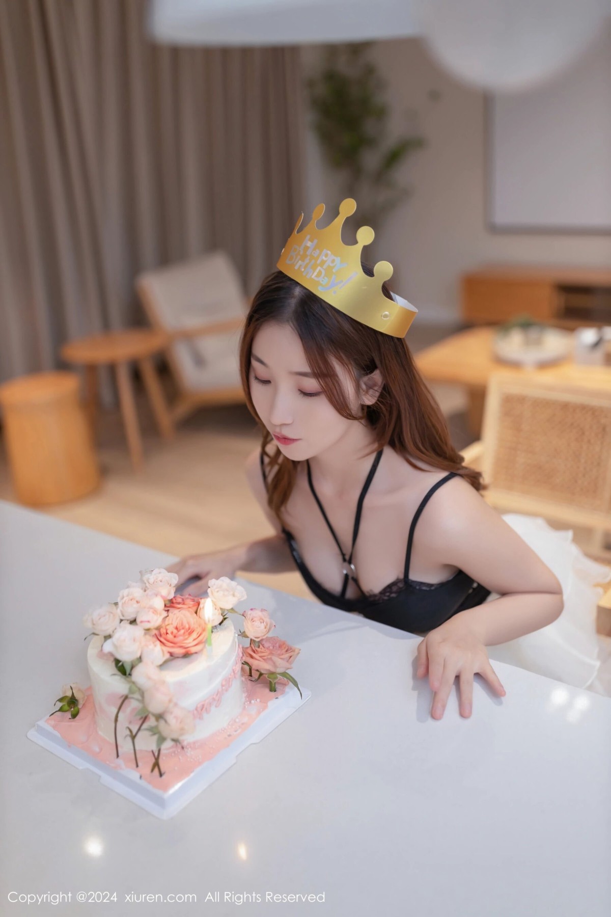 【XiuRen秀人網】20240416Vol8398杏子Yada【80P】-[秀人套图]