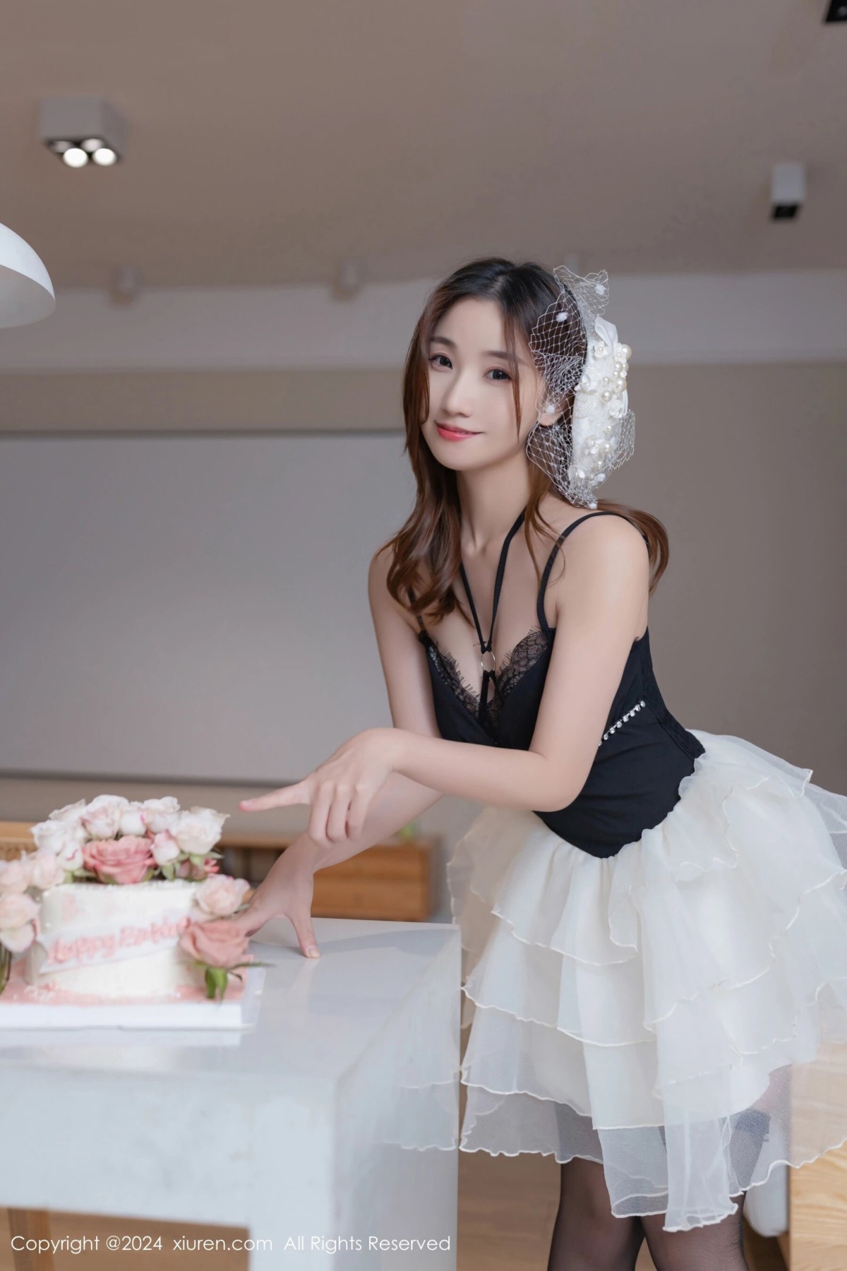 【XiuRen秀人網】20240416Vol8398杏子Yada【80P】-[秀人套图]