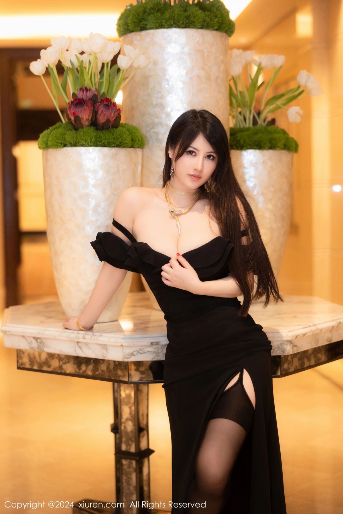 【XiuRen秀人網】20240416Vol8397詩詩kiki【81P】-[秀人套图]