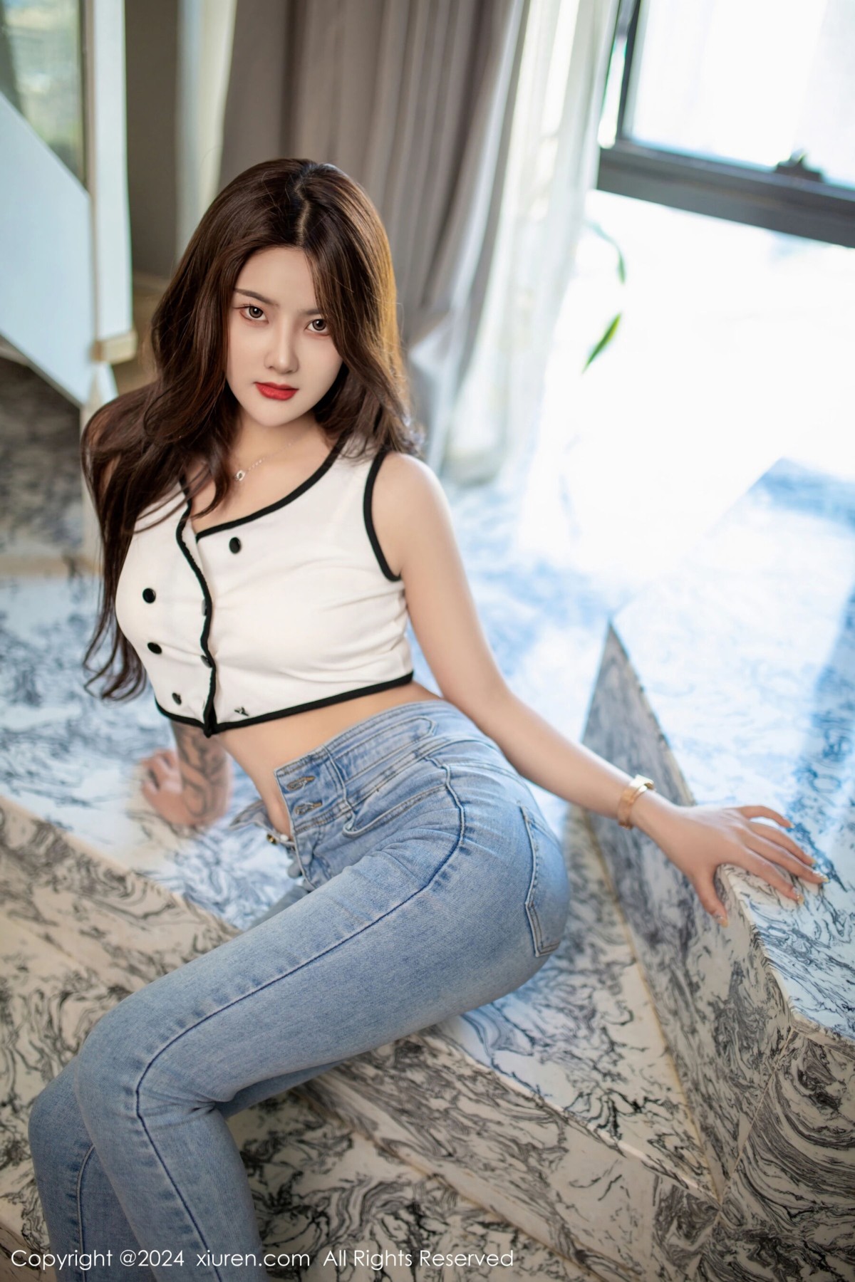 【XiuRen秀人網】20240418Vol8410仙女愛自由【50P】-[秀人套图]