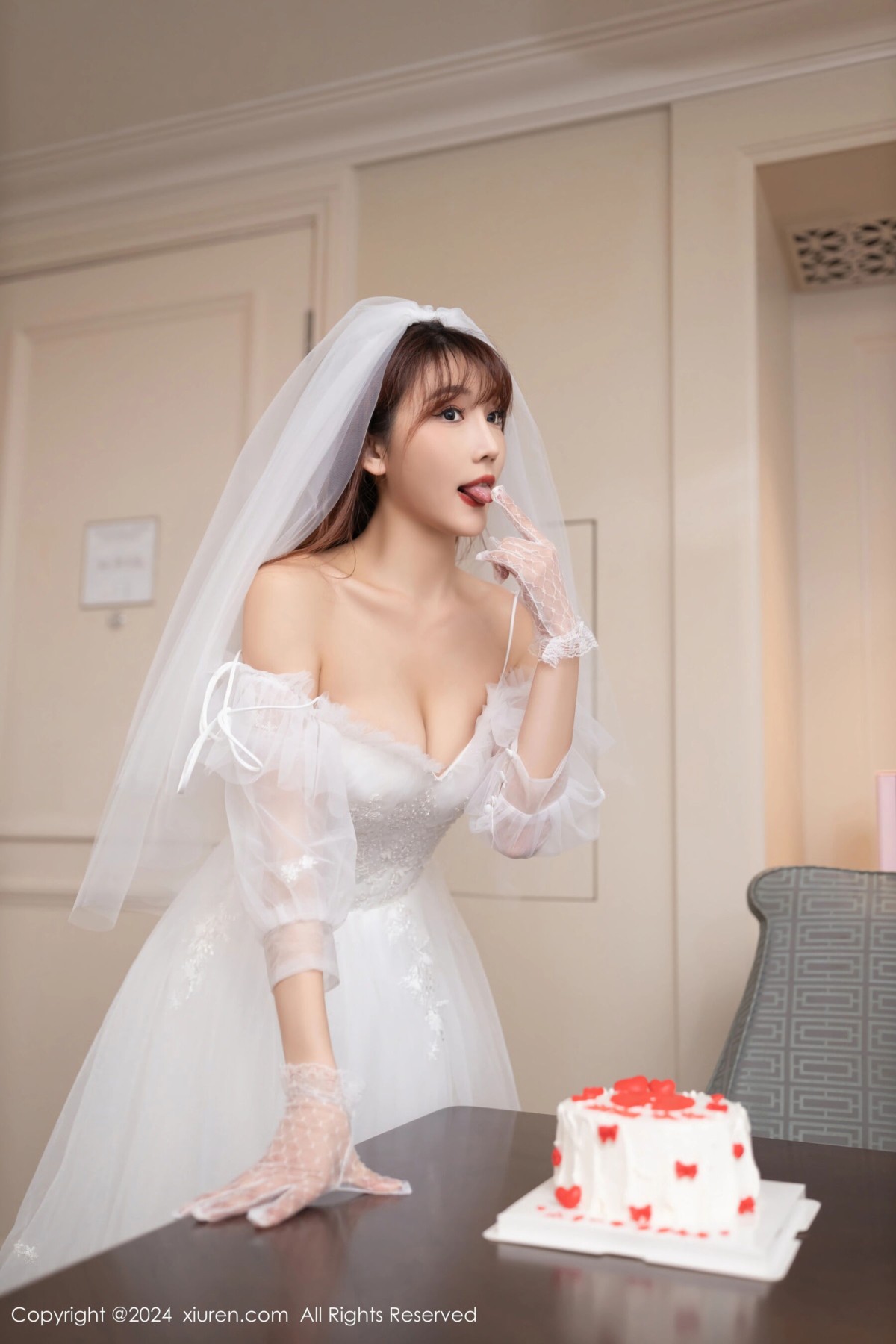 【XiuRen秀人網】20240418Vol8418陸萱萱【80P】-[秀人套图]