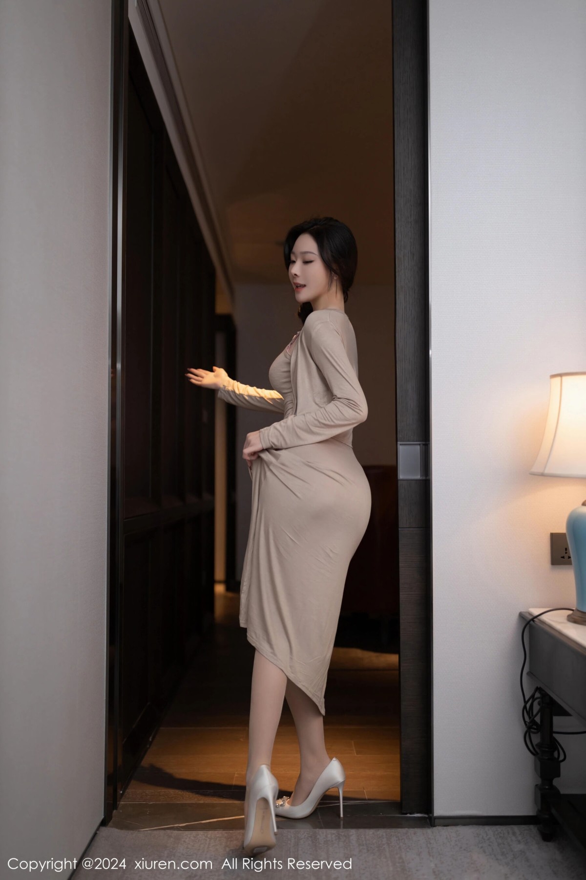 【XiuRen秀人網】20240418Vol8417小逗逗【84P】-[秀人套图]