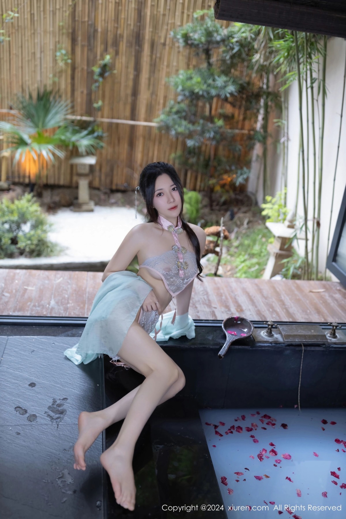 【XiuRen秀人網】20240419Vol8428魚子醬Fish【81P】-[秀人套图]