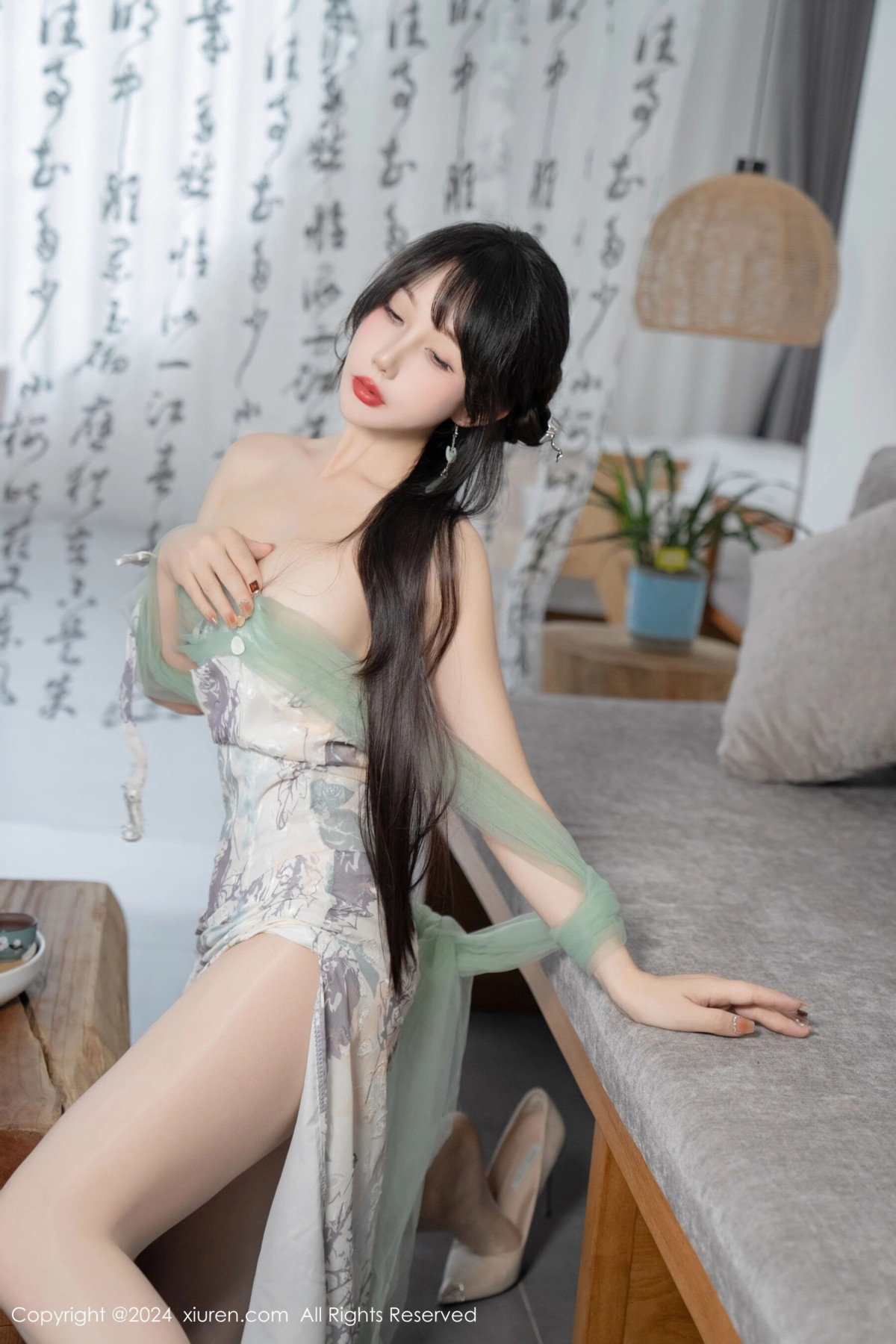 【XiuRen秀人網】20240425Vol8448波巧醬【96P】-[秀人套图]