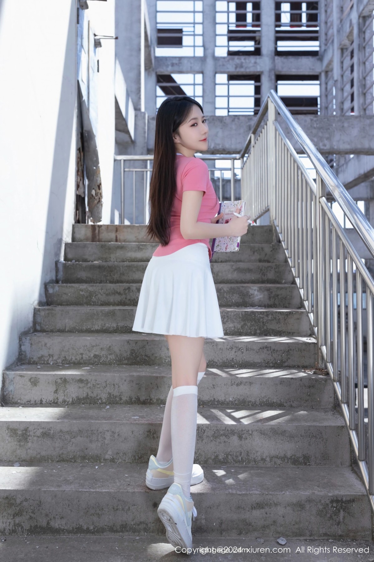 【XiuRen秀人網】20240426Vol8457魚子醬Fish【80P】-[秀人套图]