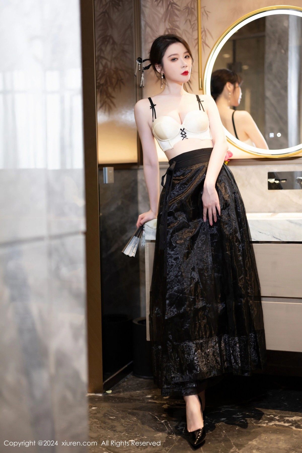 【XiuRen秀人網】20240428Vol8465夢心玥【82P】-[秀人套图]