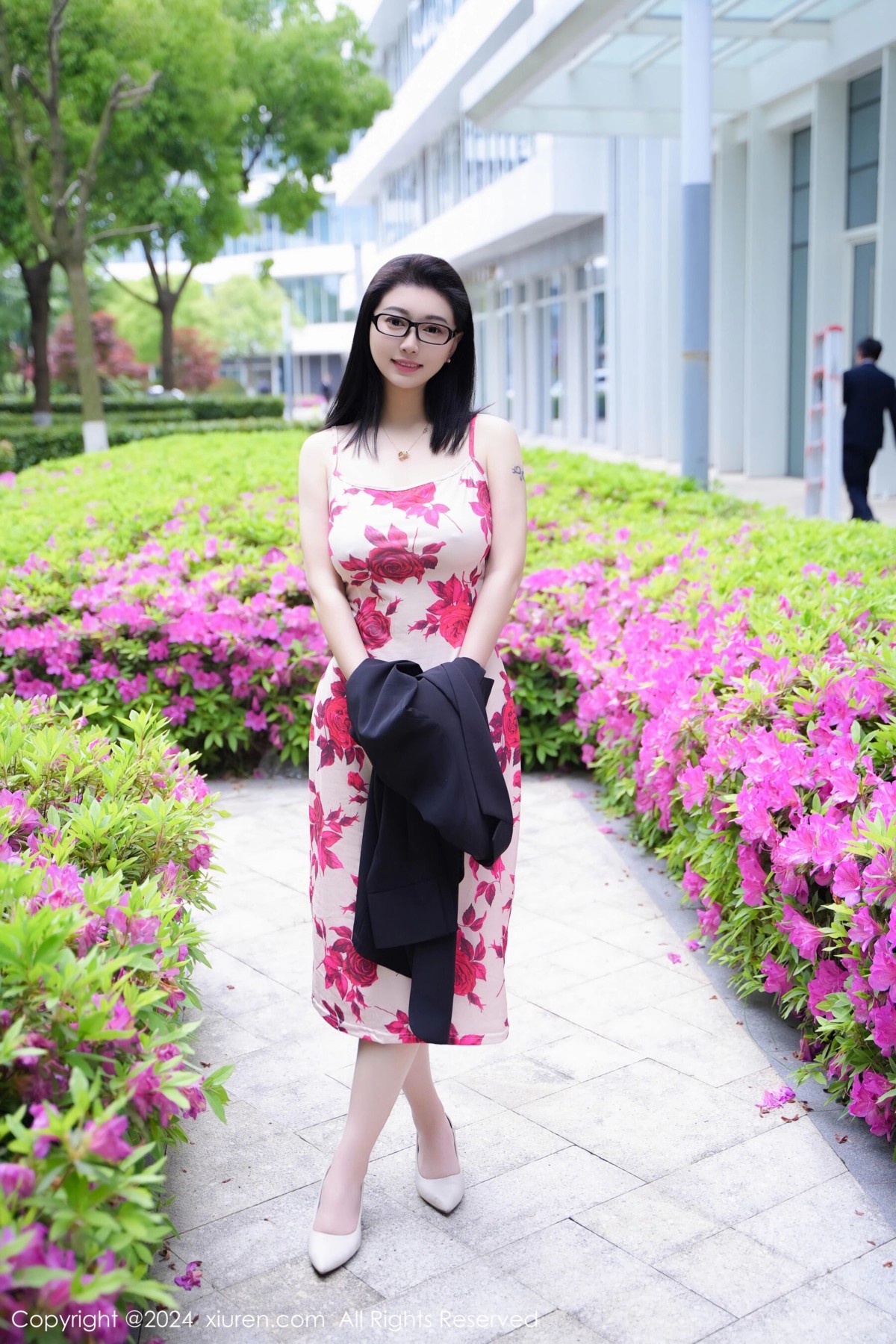 【XiuRen秀人網】20240429Vol8468雅茹老師【79P】-[秀人套图]