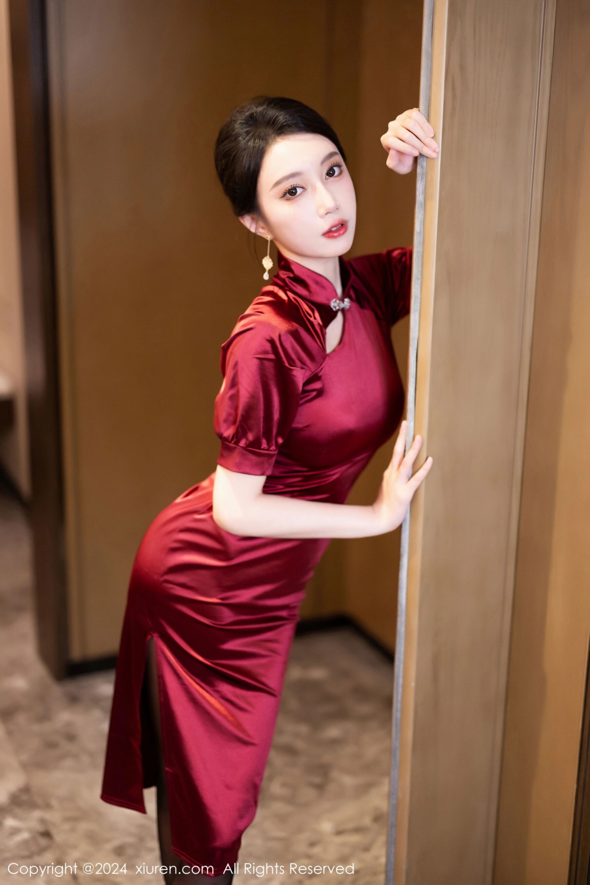 【XiuRen秀人網】20240430Vol8479玥兒玥er性感寫真【71P】-[秀人套图]