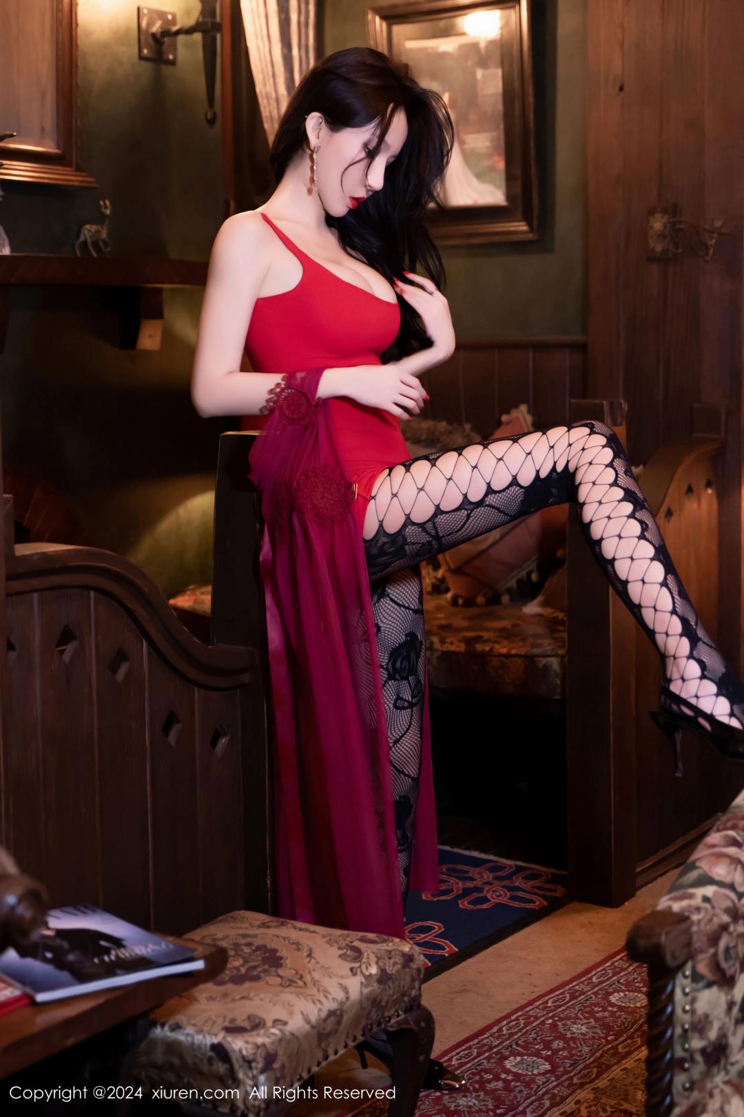 【XiuRen秀人網】20240513Vol8526陳怡曼——長腿禦姐【86P】-[秀人套图]