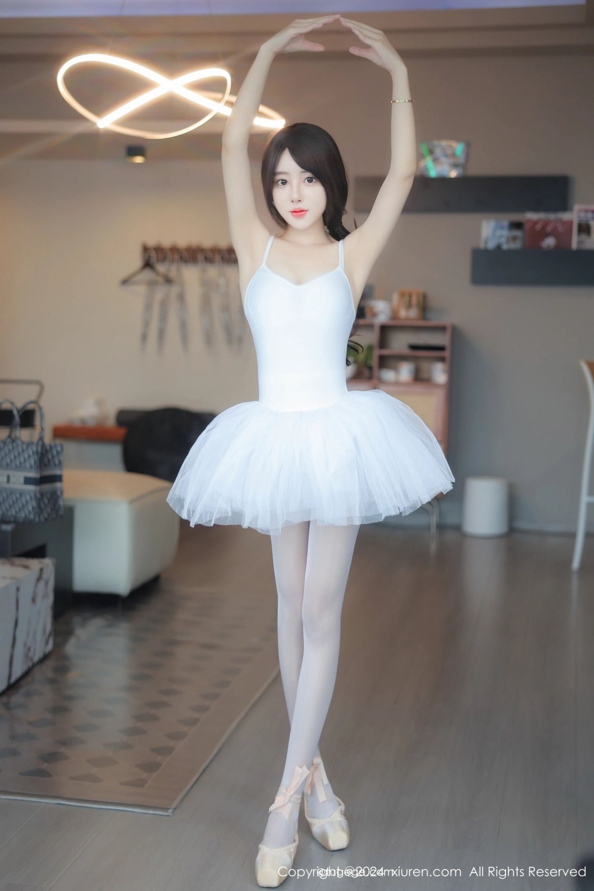 【XiuRen秀人網】20240517Vol8564桃妖夭【80P】-[秀人套图]