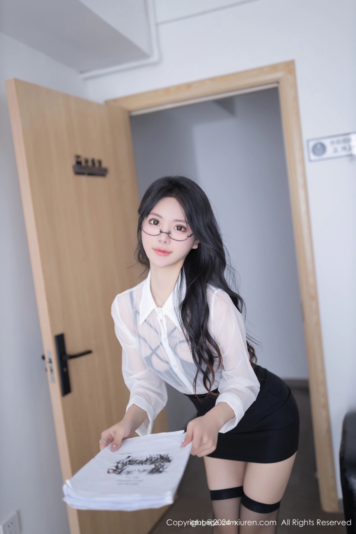 【XiuRen秀人網】20240517Vol8560幼幼【80P】-[秀人套图]