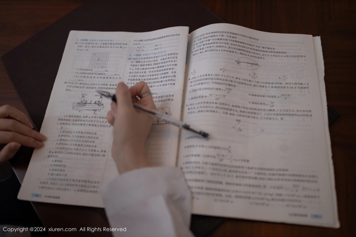 【XiuRen秀人網】20240522Vol8579杏子Yada【83P】-[秀人套图]