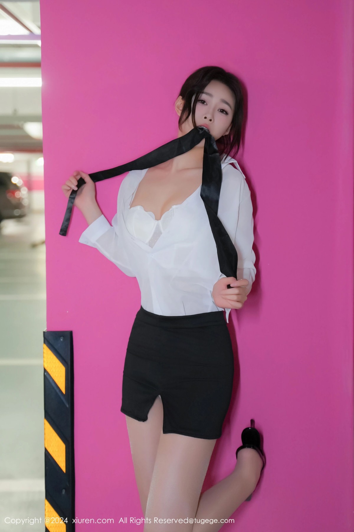 【XiuRen秀人網】20240529Vol8613軟糖愛喝奶【68P】-[秀人套图]