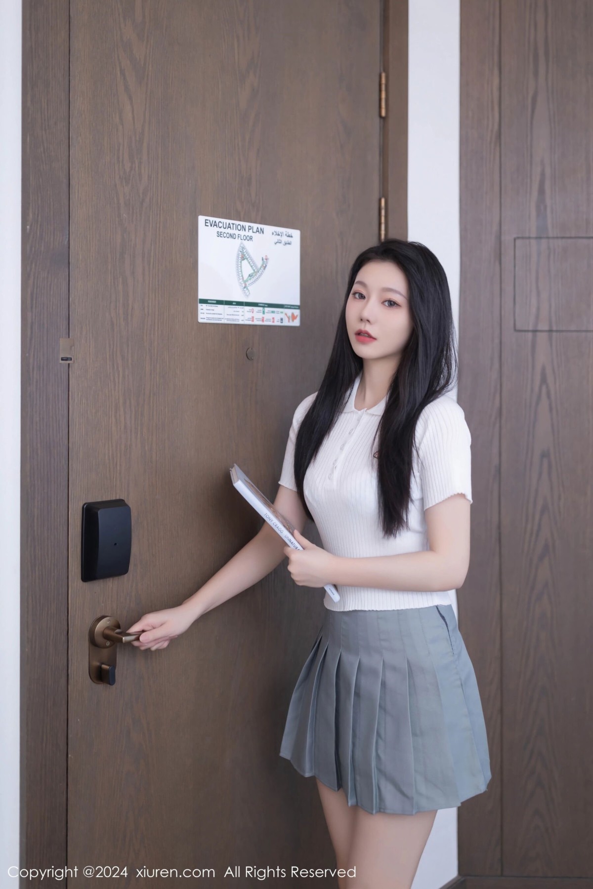 【XiuRen秀人網】20240604Vol8649安然anran【80P】-[秀人套图]