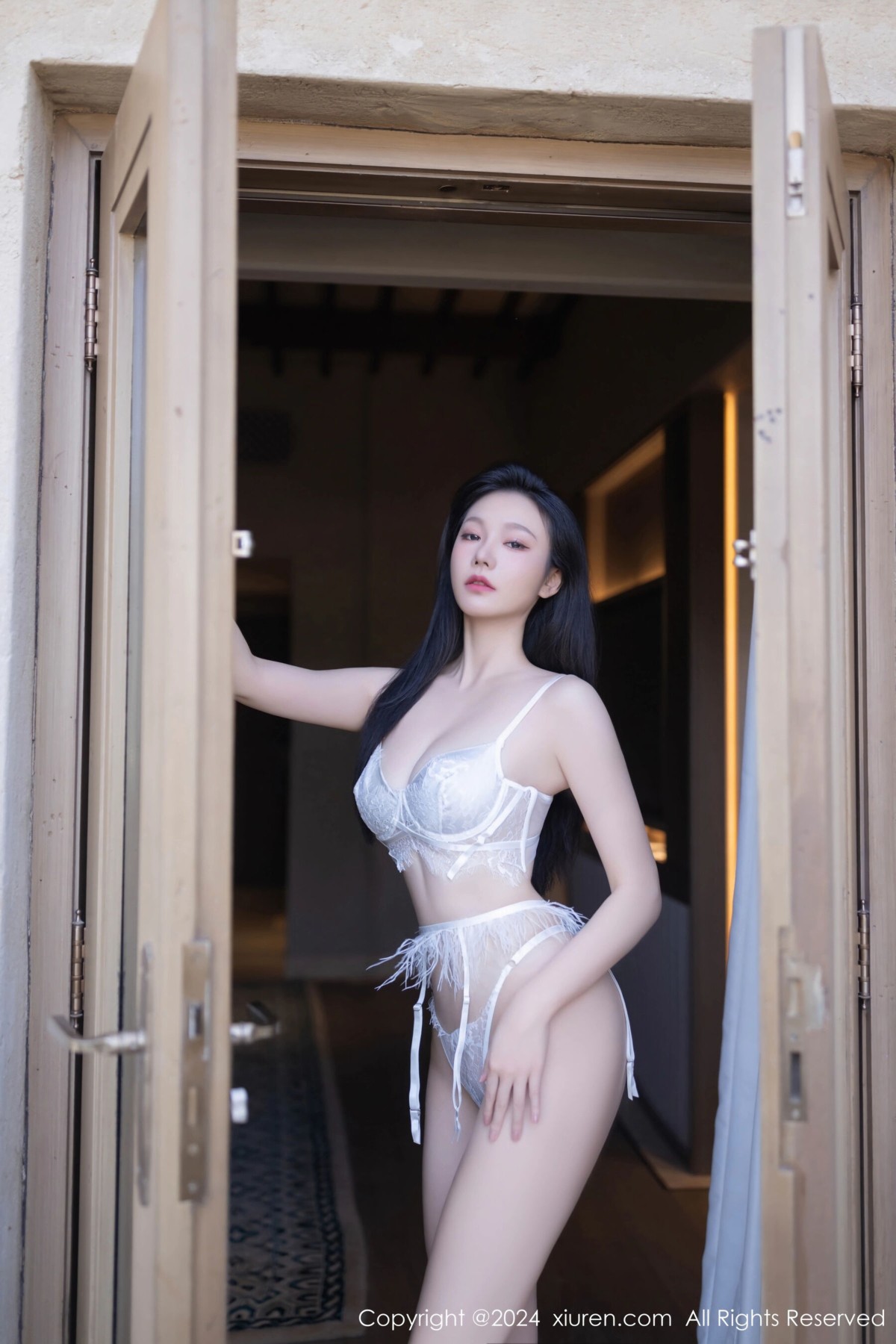 【XiuRen秀人網】20240528Vol8612安然anran【80P】-[秀人套图]