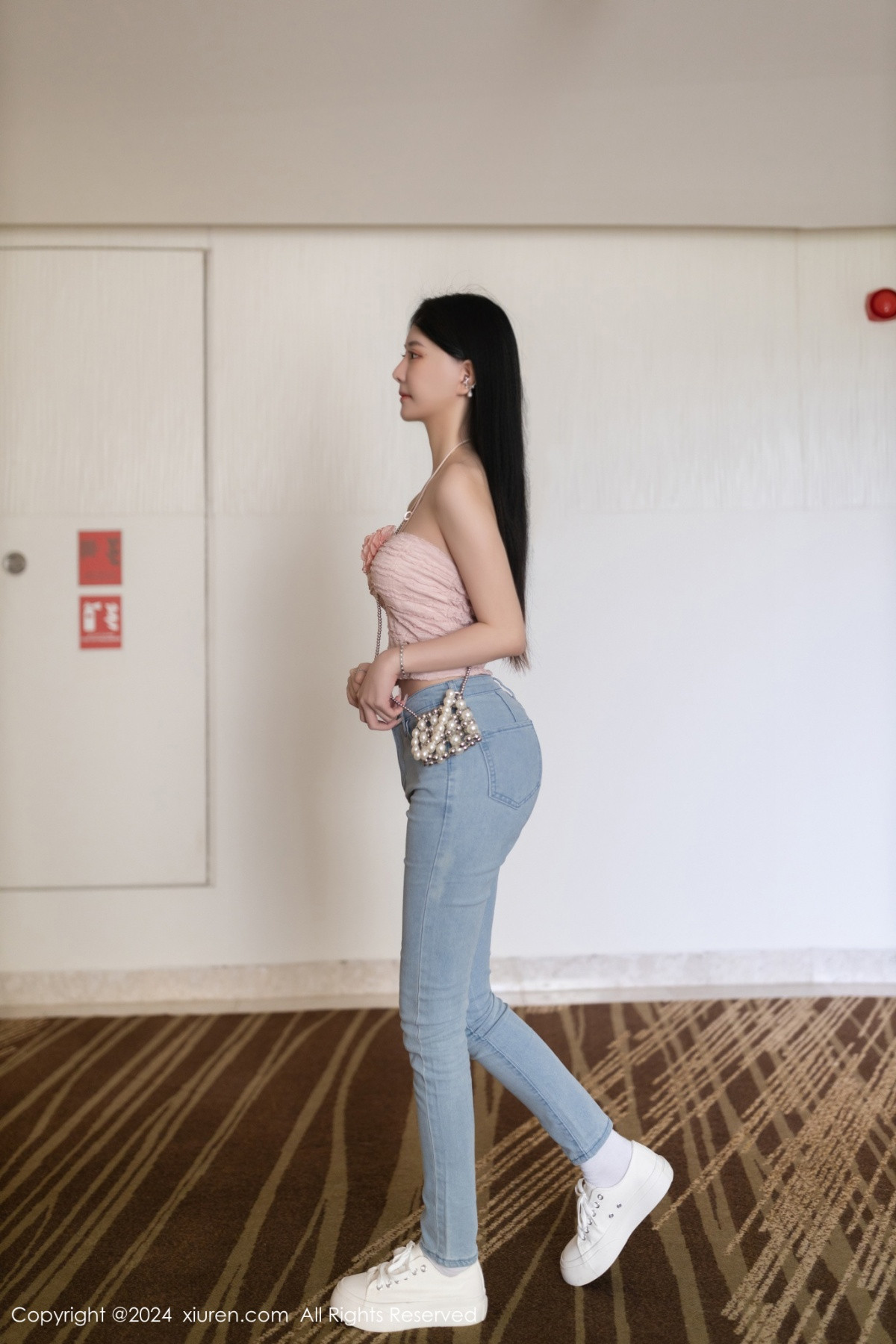 【XiuRen秀人網】20240607Vol8672幼幼【80P】-[秀人套图]
