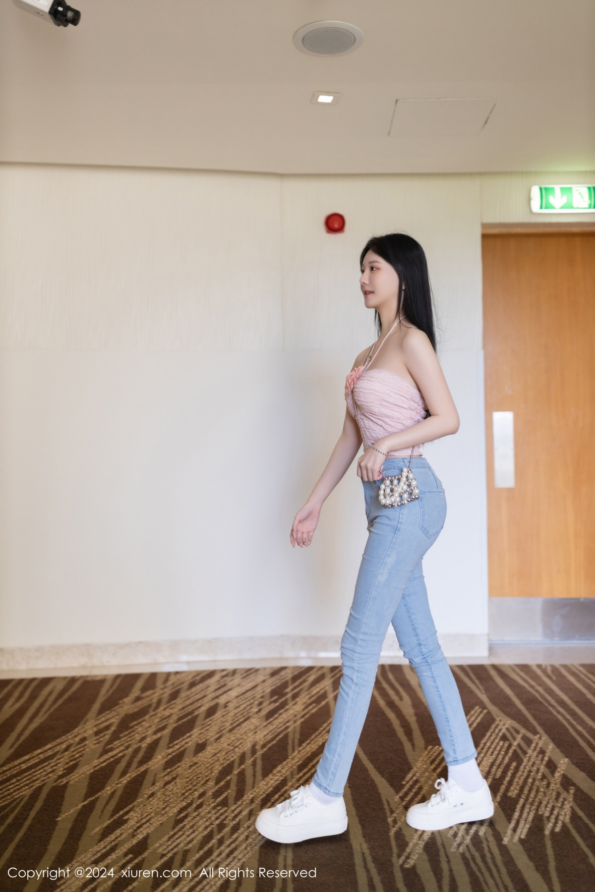 【XiuRen秀人網】20240607Vol8672幼幼【80P】-[秀人套图]