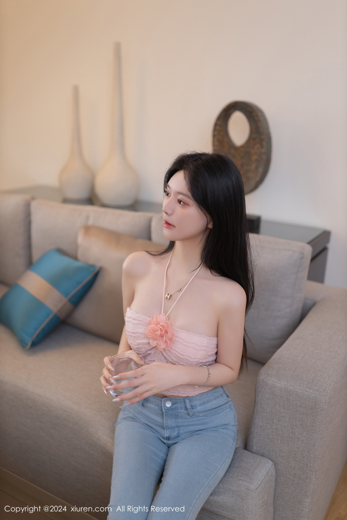 【XiuRen秀人網】20240607Vol8672幼幼【80P】-[秀人套图]