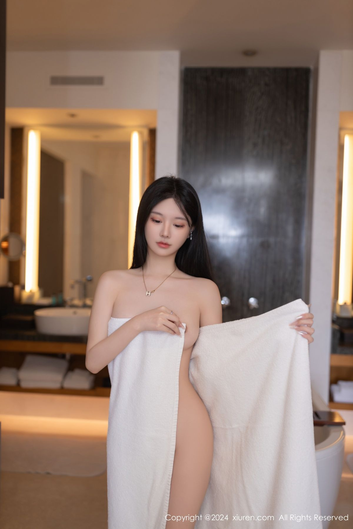 【XiuRen秀人網】20240607Vol8672幼幼【80P】-[秀人套图]