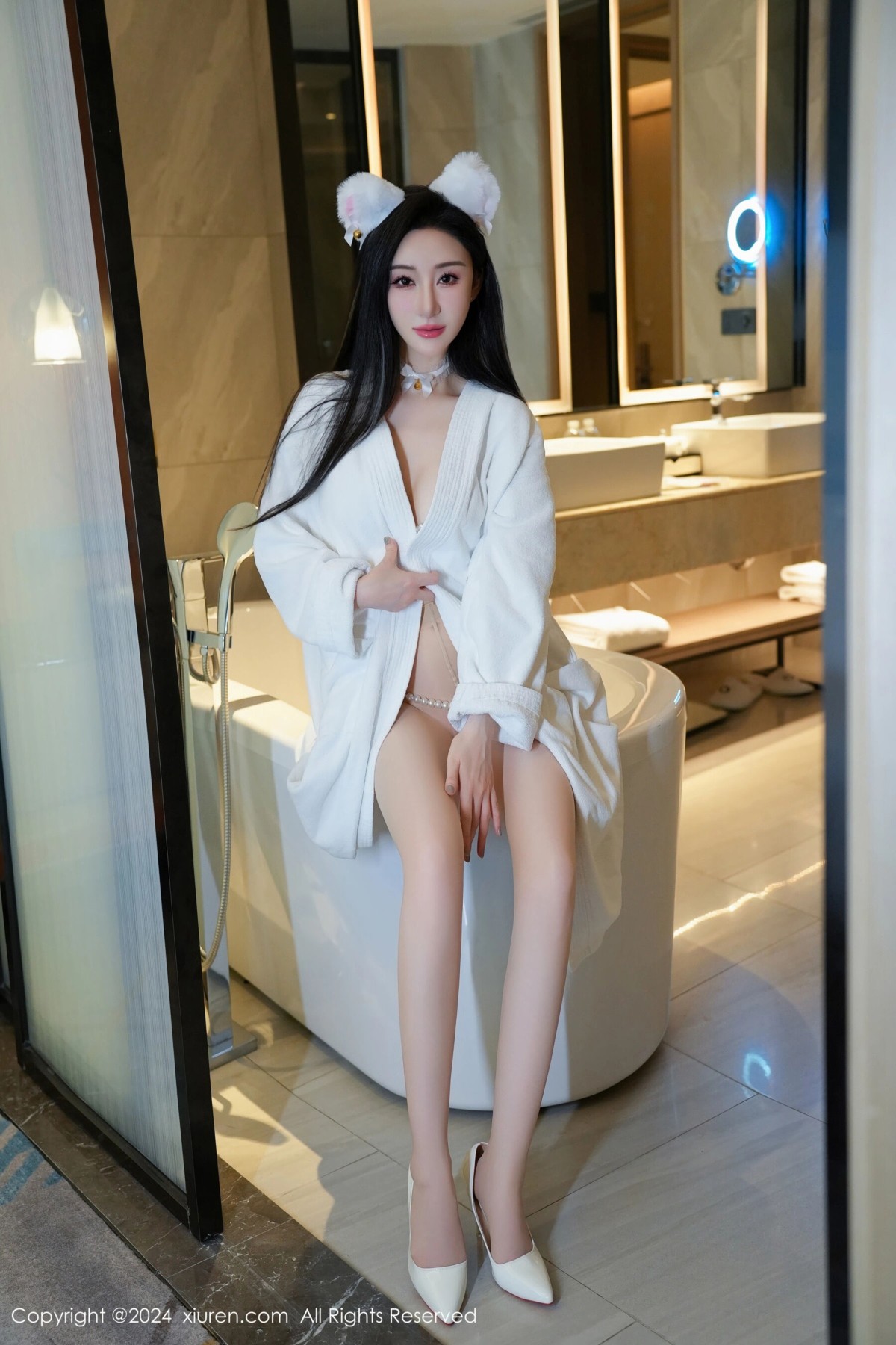 【XiuRen秀人網】20240611Vol8679田兮白【124P】-[秀人套图]