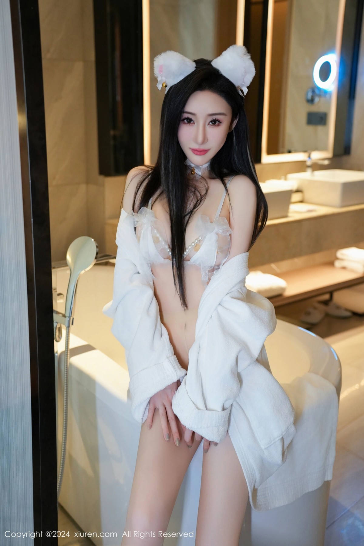 【XiuRen秀人網】20240611Vol8679田兮白【124P】-[秀人套图]