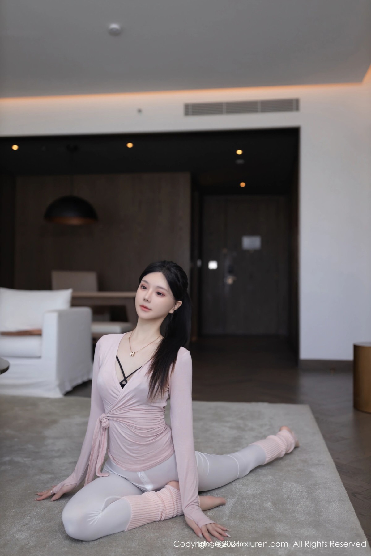 【XiuRen秀人網】20240614Vol8705幼幼【81P】-[秀人套图]