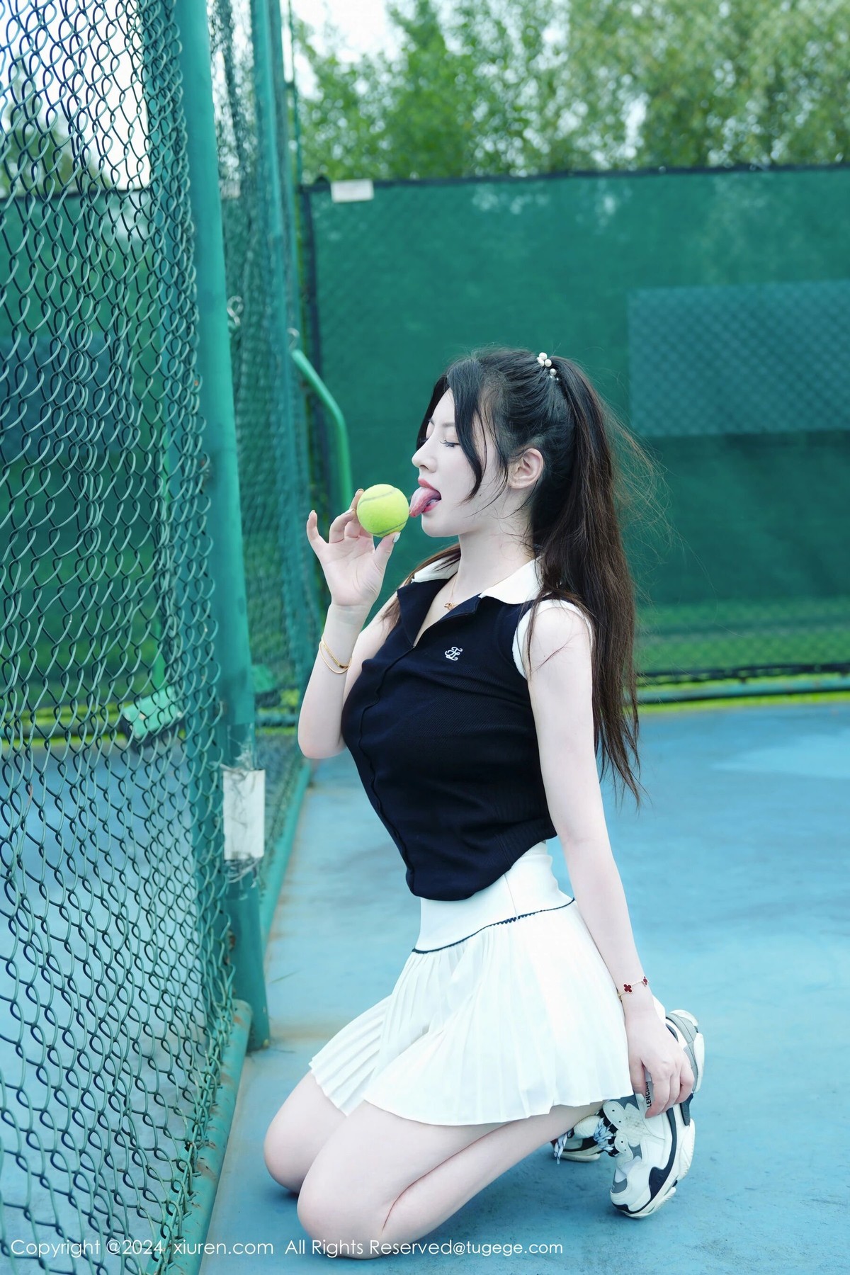 【XiuRen秀人網】20240708Vol8821詩詩kiki【74P】-[秀人套图]