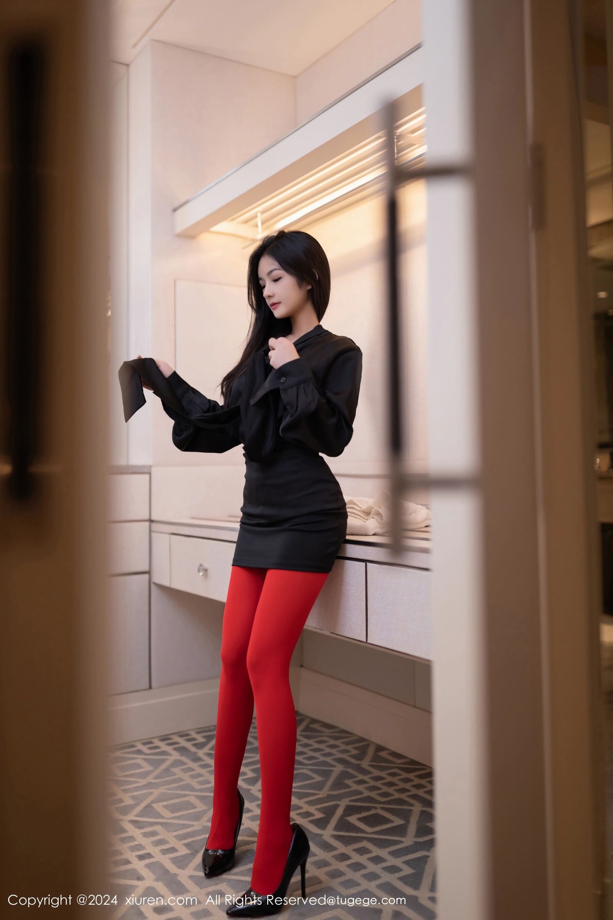 【XiuRen秀人網】20240703Vol8801譚小靈【80P】-[秀人套图]