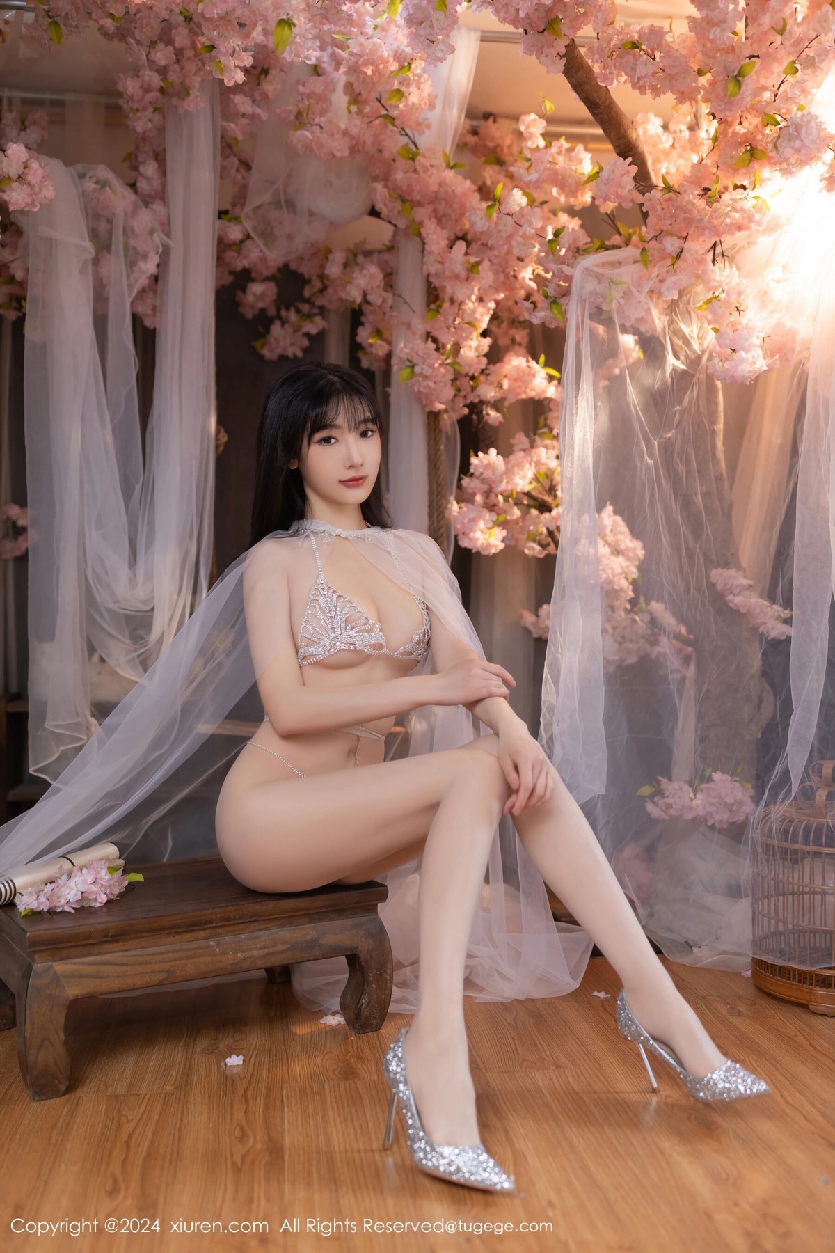 【XiuRen秀人網】20240704Vol8807陸萱萱【80P】-[秀人套图]