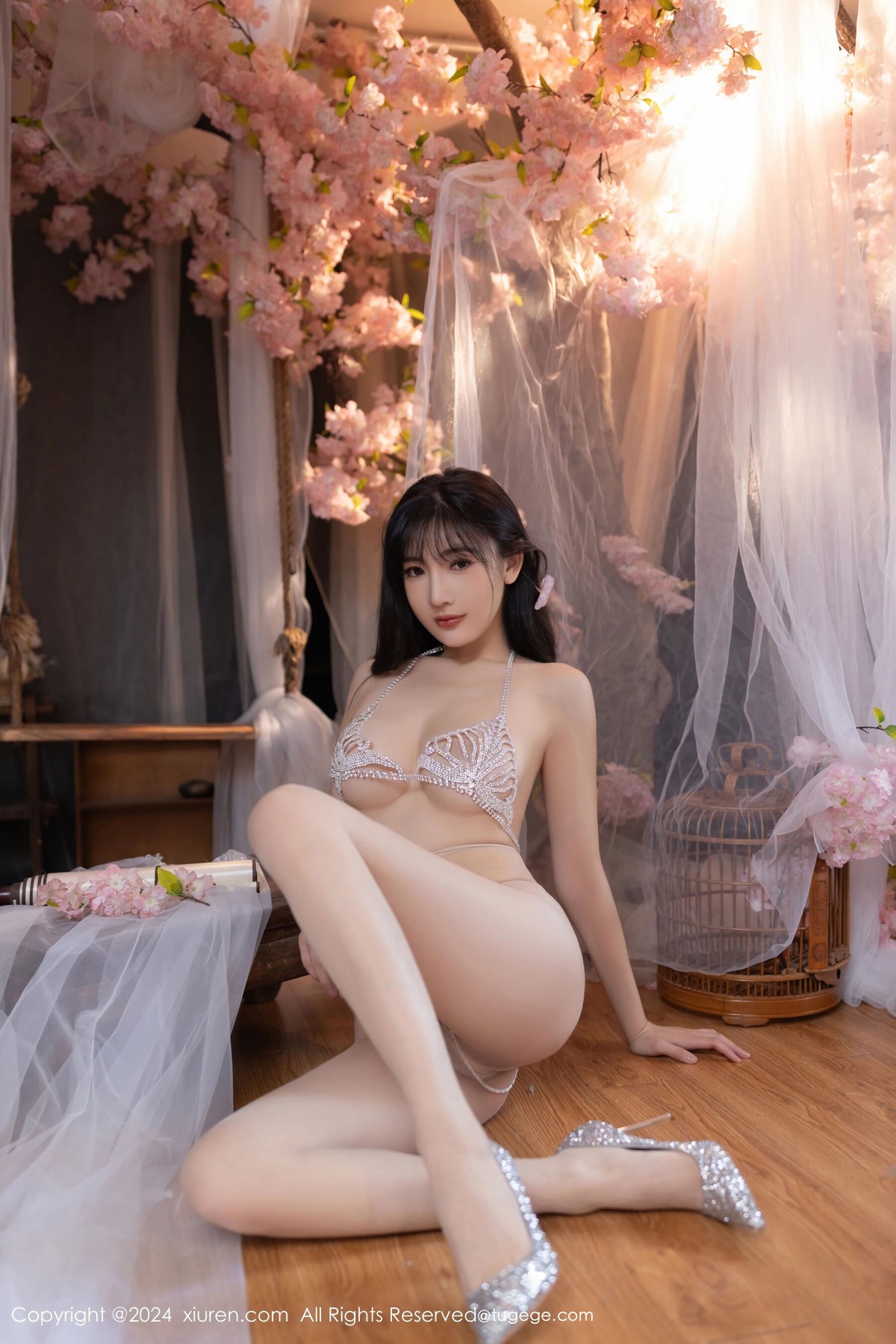 【XiuRen秀人網】20240704Vol8807陸萱萱【80P】-[秀人套图]